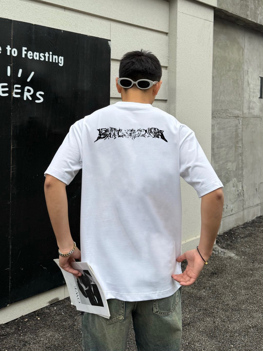 Balenciaga Vintage Logo Print Cotton T-Shirt Unisex 10 i1735494216970 7039 0 8