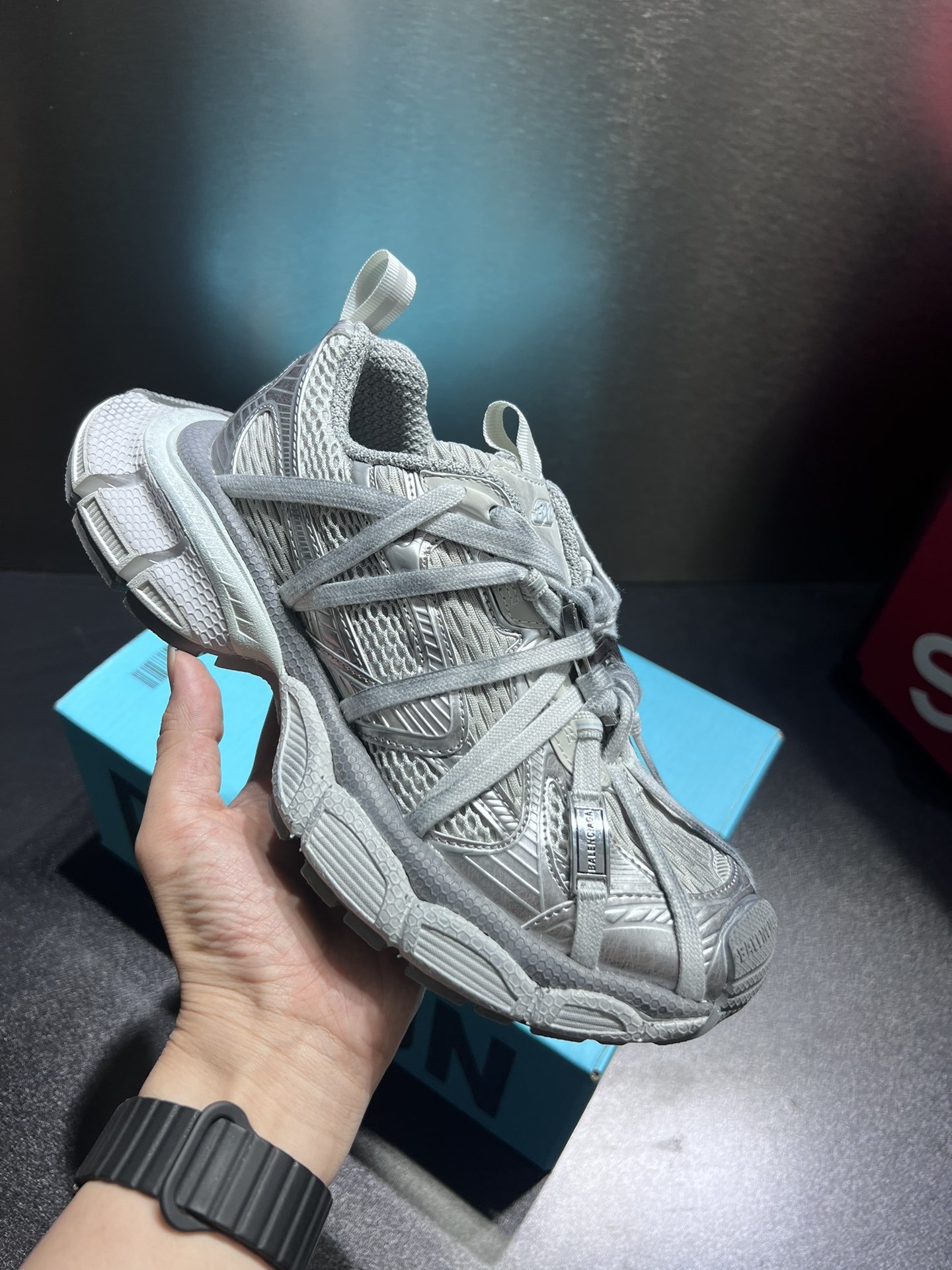 NO:349219,Balenciaga Spider-Man Metal Style Series Balenciaga Outdoor Concept Shoes Balenciaga Sneaker Tess Exclusive Pure Original Version Precision Details Official Private Model Combination Outsole Original Box From the Inside Out Everything Restores Official Configuration Top-level Special for Foreign Trade Crushes all the real-mark versions on the market Size35 36 37 38 39 40 41 42 43 44 45,,balenciaga,balenciaga19860909巴黎世家蜘蛛侠金属风系列 巴黎世家 户外概念鞋 Balenciaga Sneaker Tess 独家纯原版本 细节精准对位官方 私模组合大底 原装大盒 从里到外 一切百分百还原官方配置 顶级专供外贸 碾压市面一切真标版本 Size35 36 37 38 39 40 41 42 43 44 45,,balenciaga,balenciaga,Men's shoes