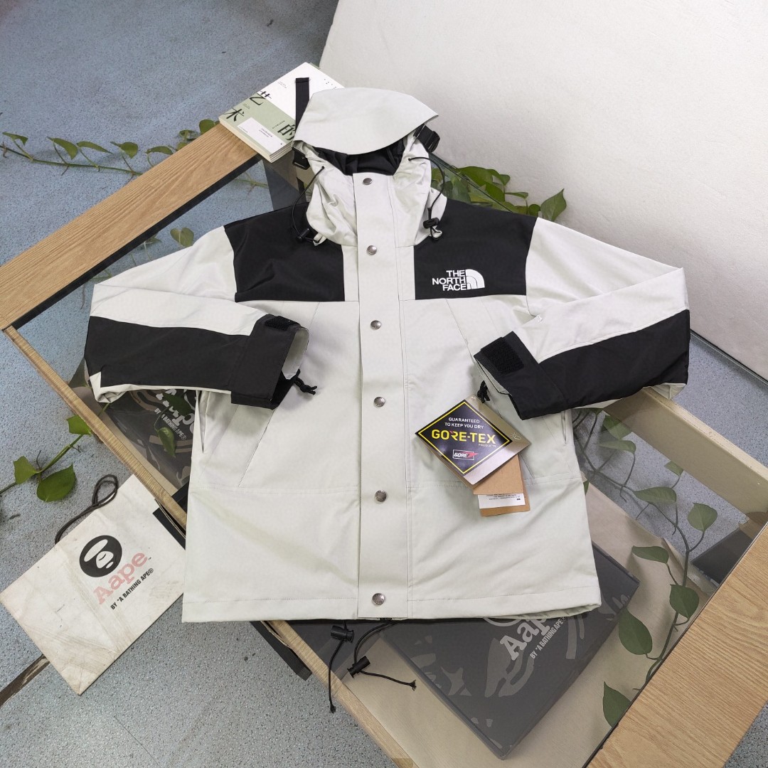 The North Face Shop
 Clothing Coats & Jackets White Unisex Fabric Wq24603