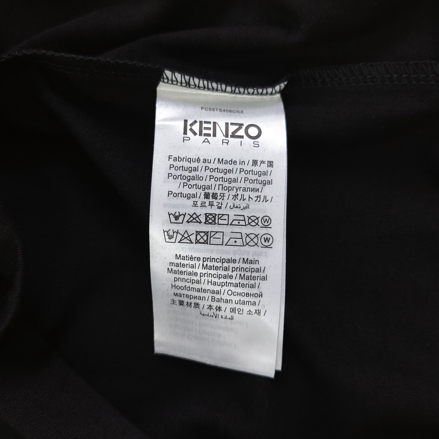 💰90
【款号：Su714】高版本
2025新款KENZO高田贤三刺绣老虎头图案logo绣花休闲情侣短袖T恤，简单整洁的配色，吸睛且高端大气，胸前几十万针精工刺绣，依然保持一丝不苟的严谨态度，给您高端品质，采用最受欢迎的丝光棉精棉面料，优质透气，舒适凉爽。内里刺绣处，网纱处理，亲肤舒适，男女同款！
颜色：黑色
尺码：S～XL
    肩宽 胸围 衣长
S    42    100   65
M    44   104   67
L    46   108   69
XL  48    112   71
（注：手工测量，误差1-2cm）