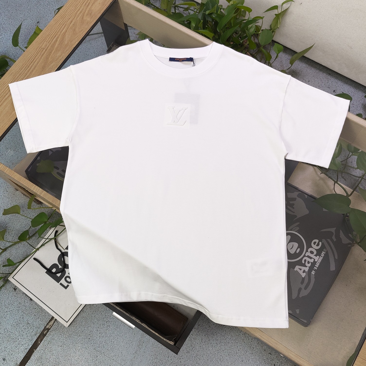 Louis Vuitton Clothing T-Shirt White Unisex Cotton Short Sleeve Zscxs22316