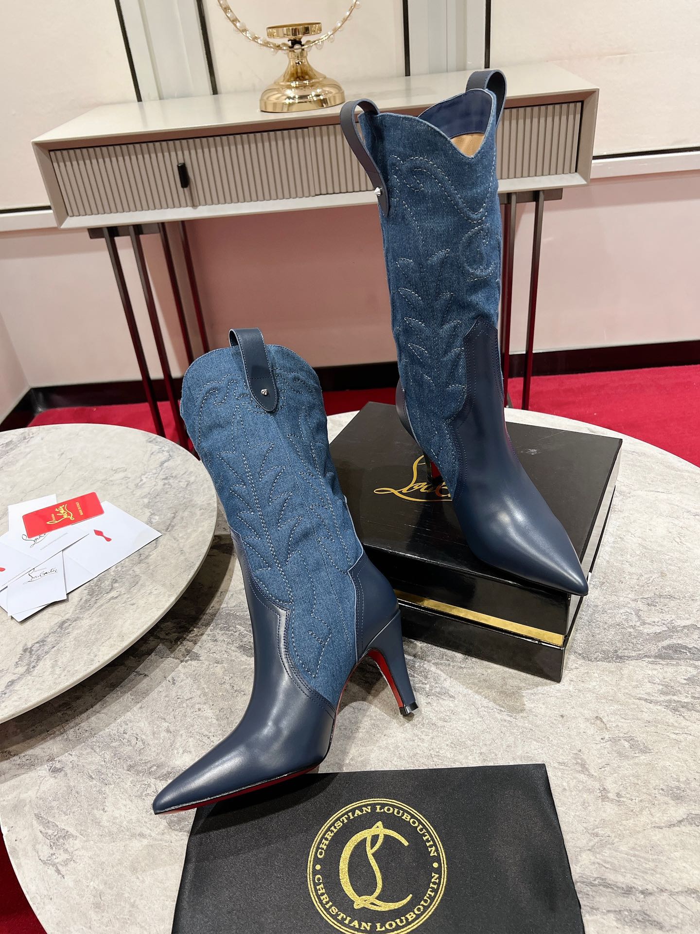Western Style High Boots with 3D Embroidery and Handmade Details - 图片 3