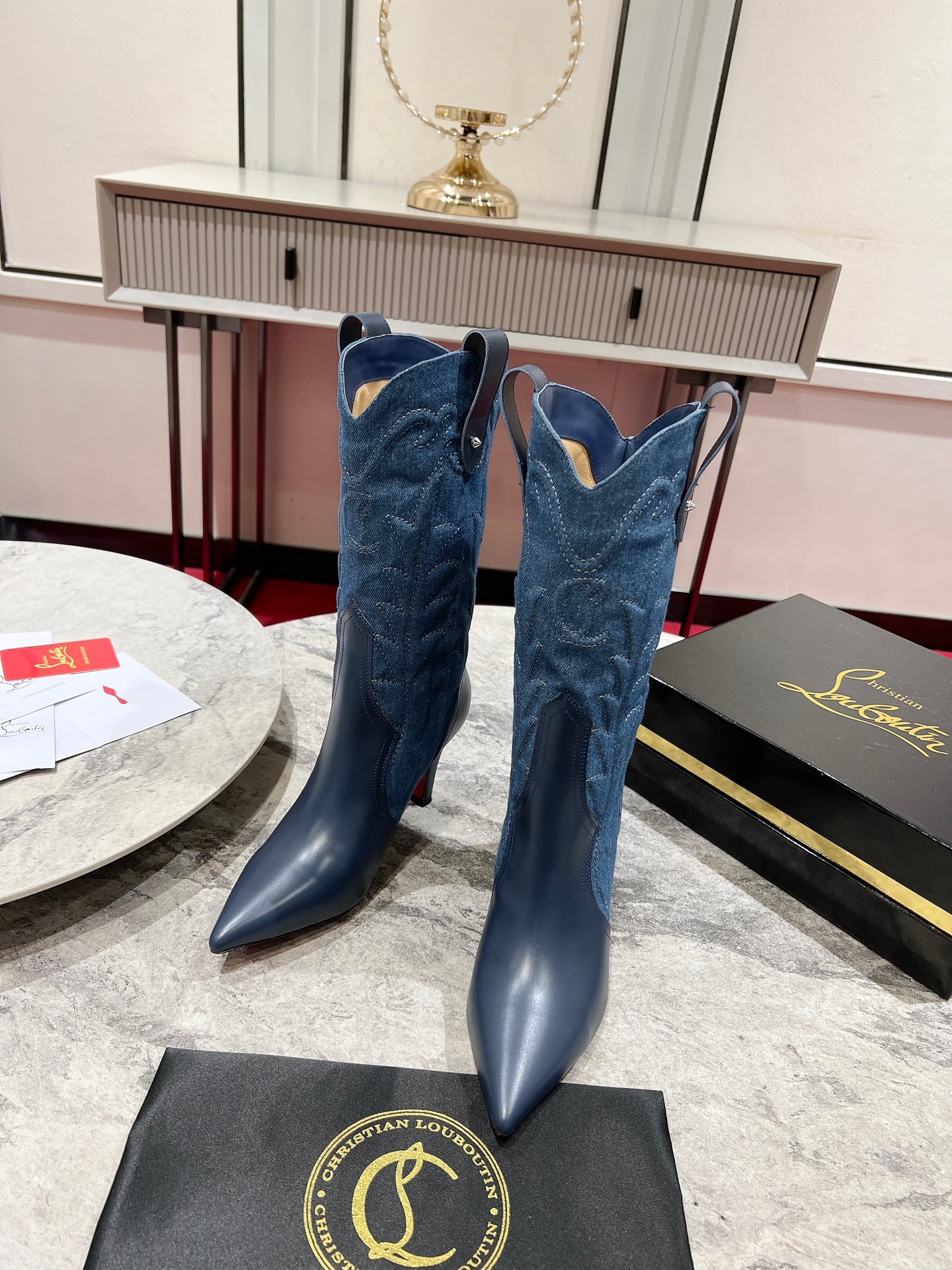 Western Style High Boots with 3D Embroidery and Handmade Details - 图片 2