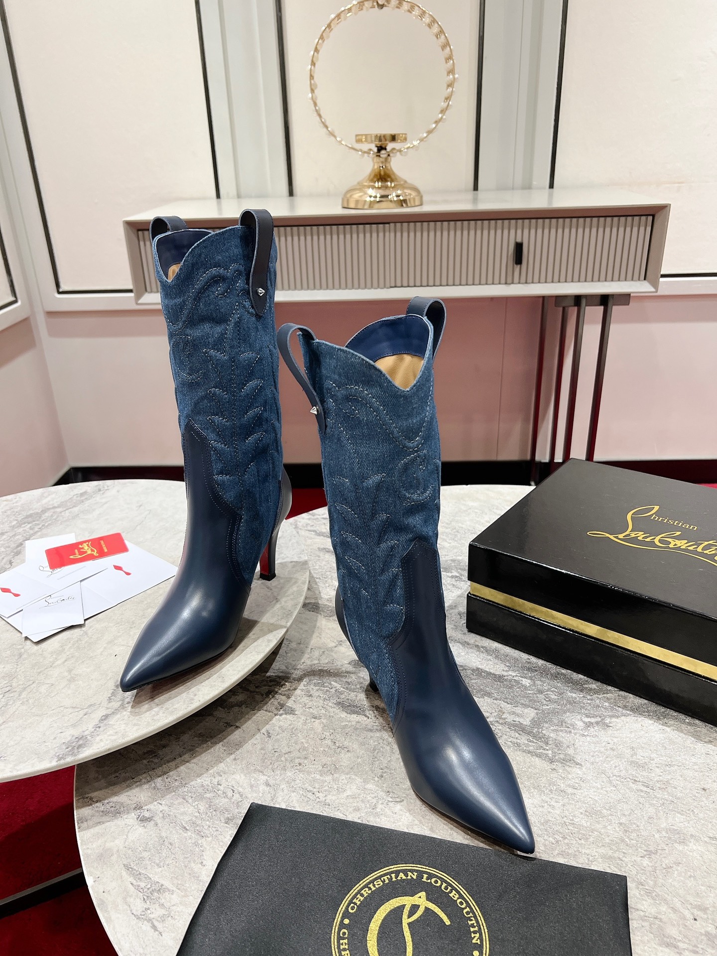 Western Style High Boots with 3D Embroidery and Handmade Details - 图片 4