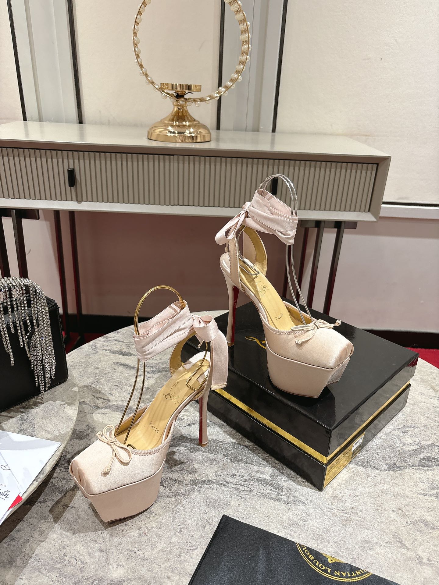 Christian Rubuto’s Ballerina-Inspired Cassia Lace Up Alta Heels with 150mm Heel - 图片 3