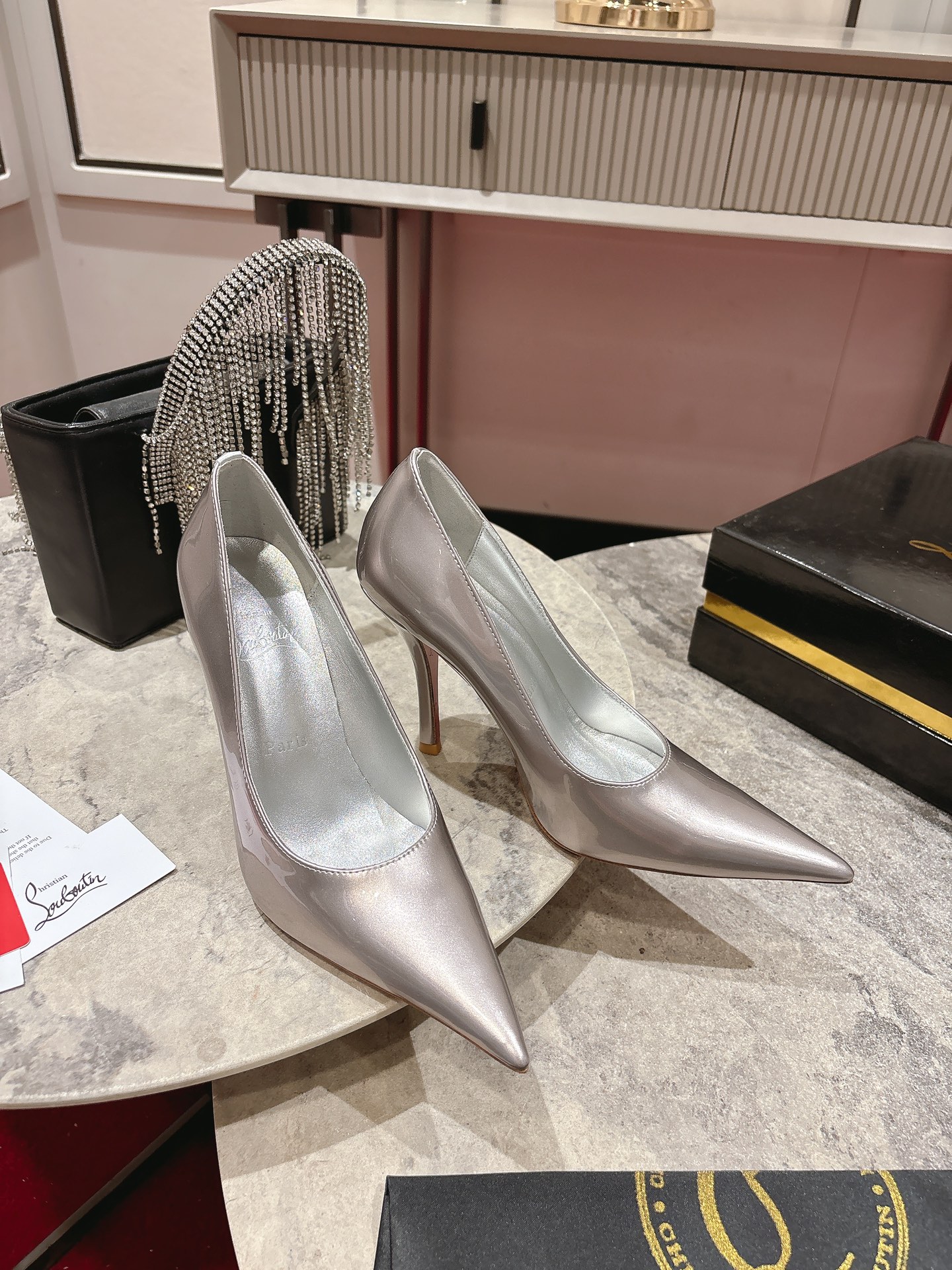 Iconic Louboutin Red Heeled Shoe with Everlasting Durability in Size 35-43
