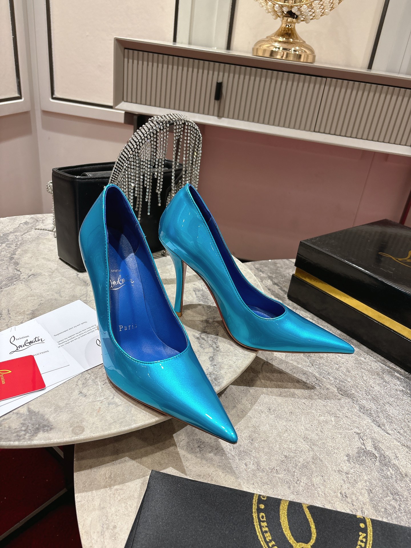 The One-Shoe: Louboutin Red Heel with Everlasting Red Base, Black Calf Skin, 10cm High - 图片 2