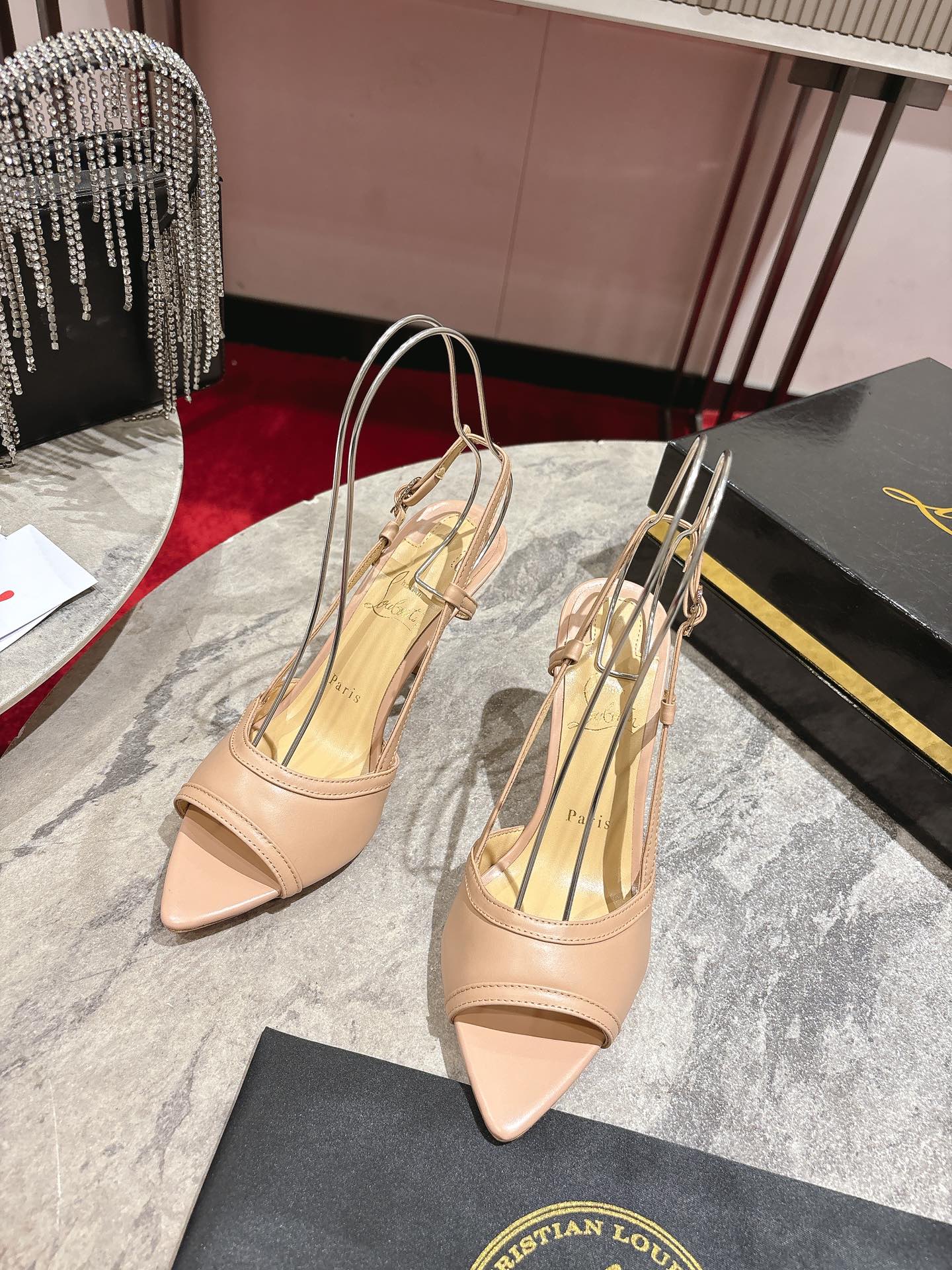 “Christian Louboutin White Calf Skin Crystal Sandals with 85mm Heel Height | Size 34-43” - 图片 4