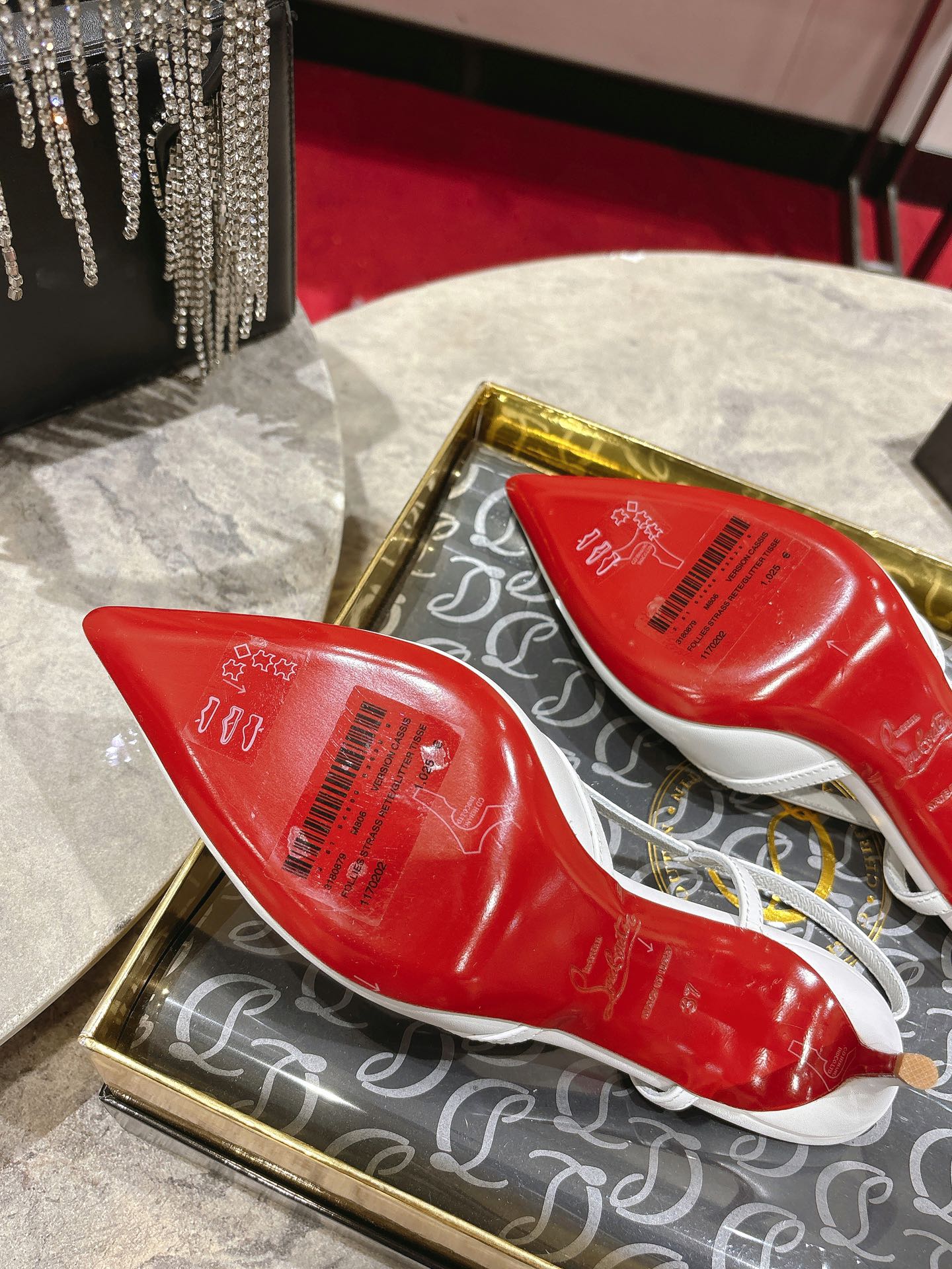 Christian Louboutin White Calfskin Sandals with Crystal Embellishments, 65mm heel, sizes 34-42. - 图片 9