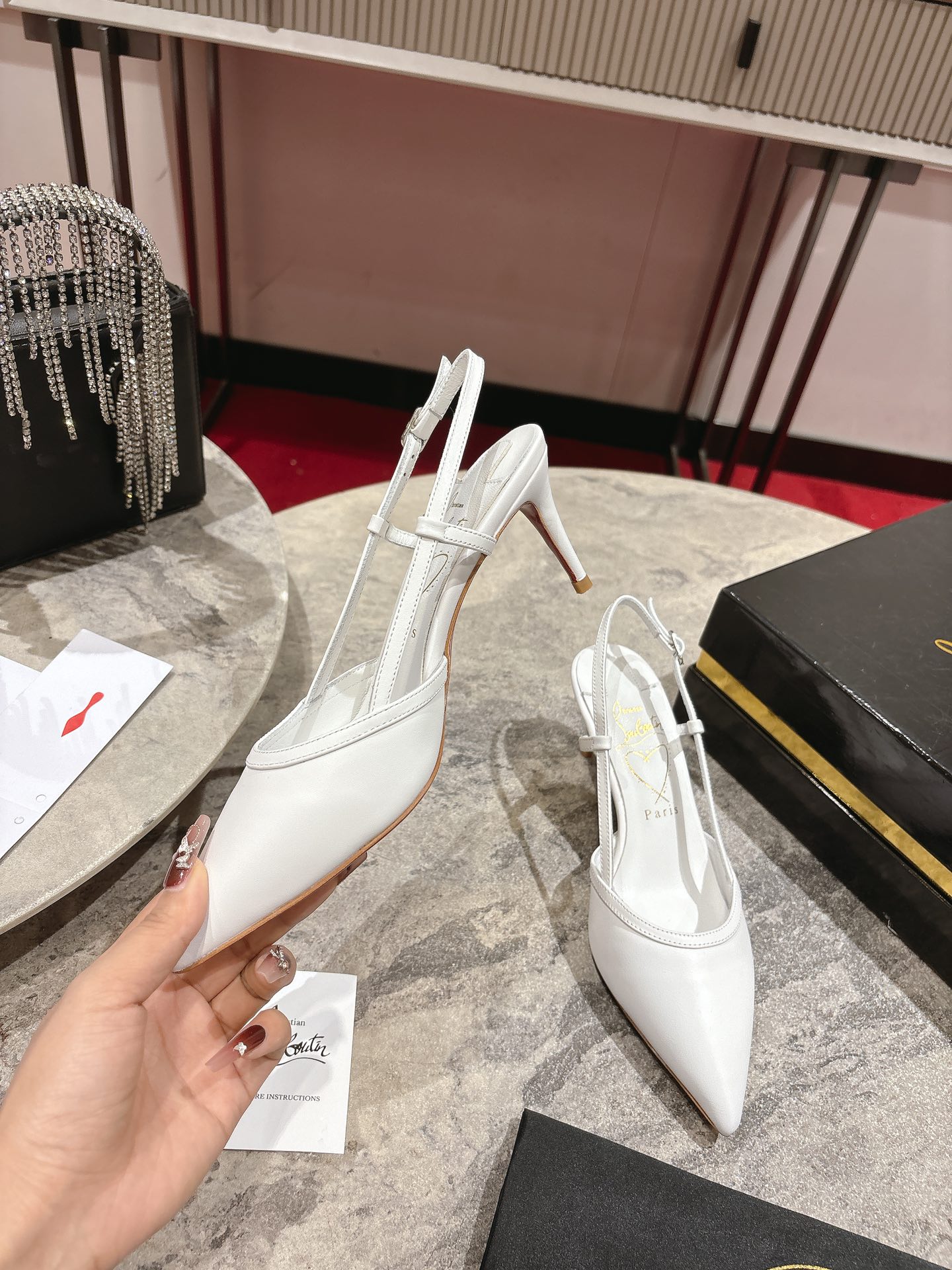 Christian Louboutin White Calfskin Sandals with Crystal Embellishments, 65mm heel, sizes 34-42. - 图片 4