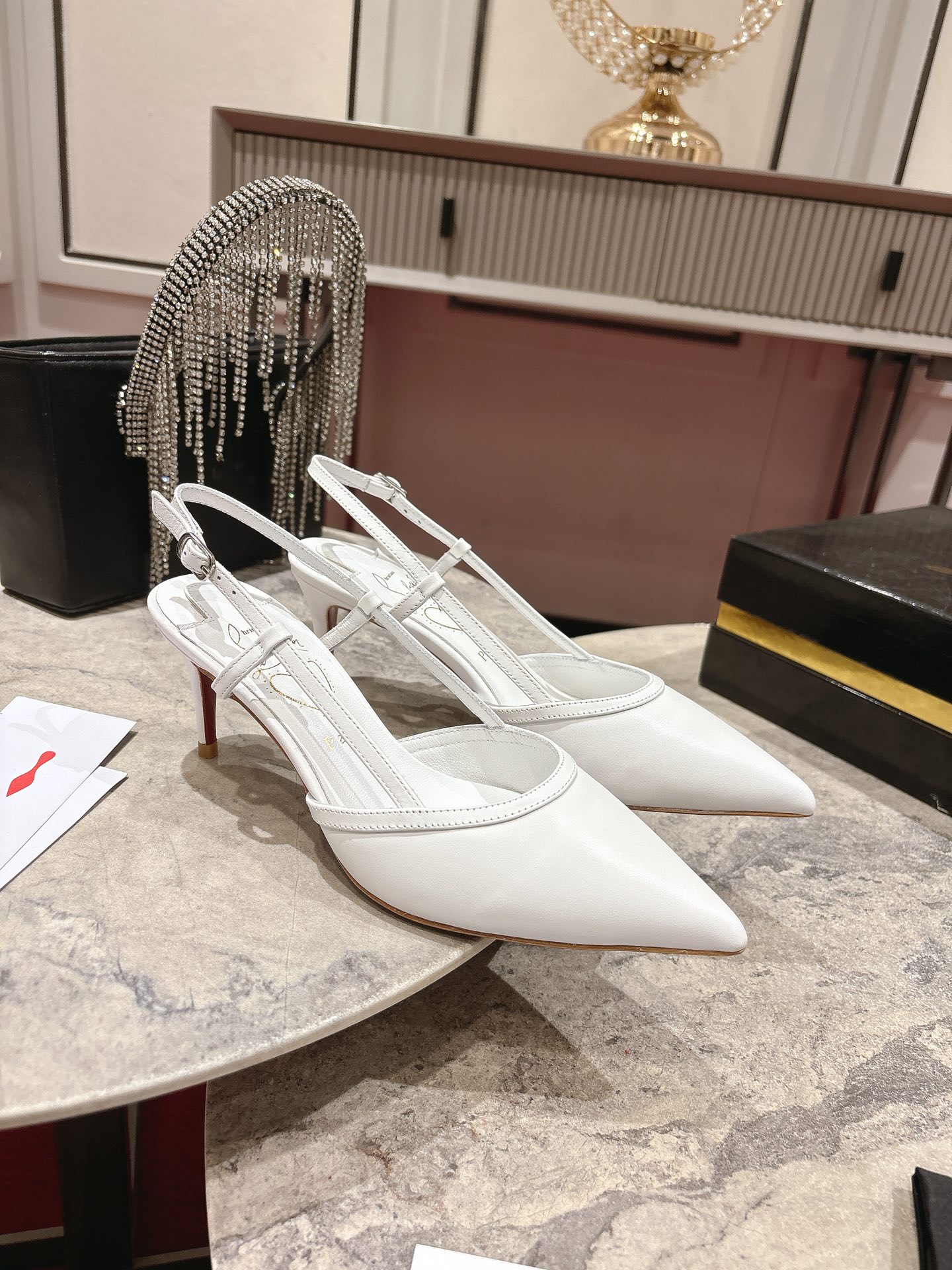 Christian Louboutin White Calfskin Sandals with Crystal Embellishments, 65mm heel, sizes 34-42. - 图片 8