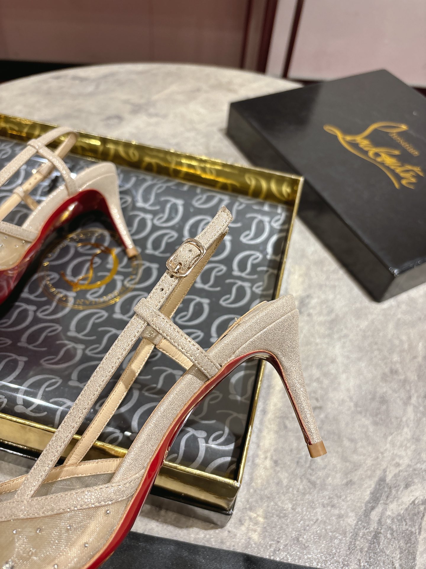 Luxury White Almond Crystal Beaded Heels by Christian Louboutin – 65mm Heel Height | Size 34-42 - 图片 8