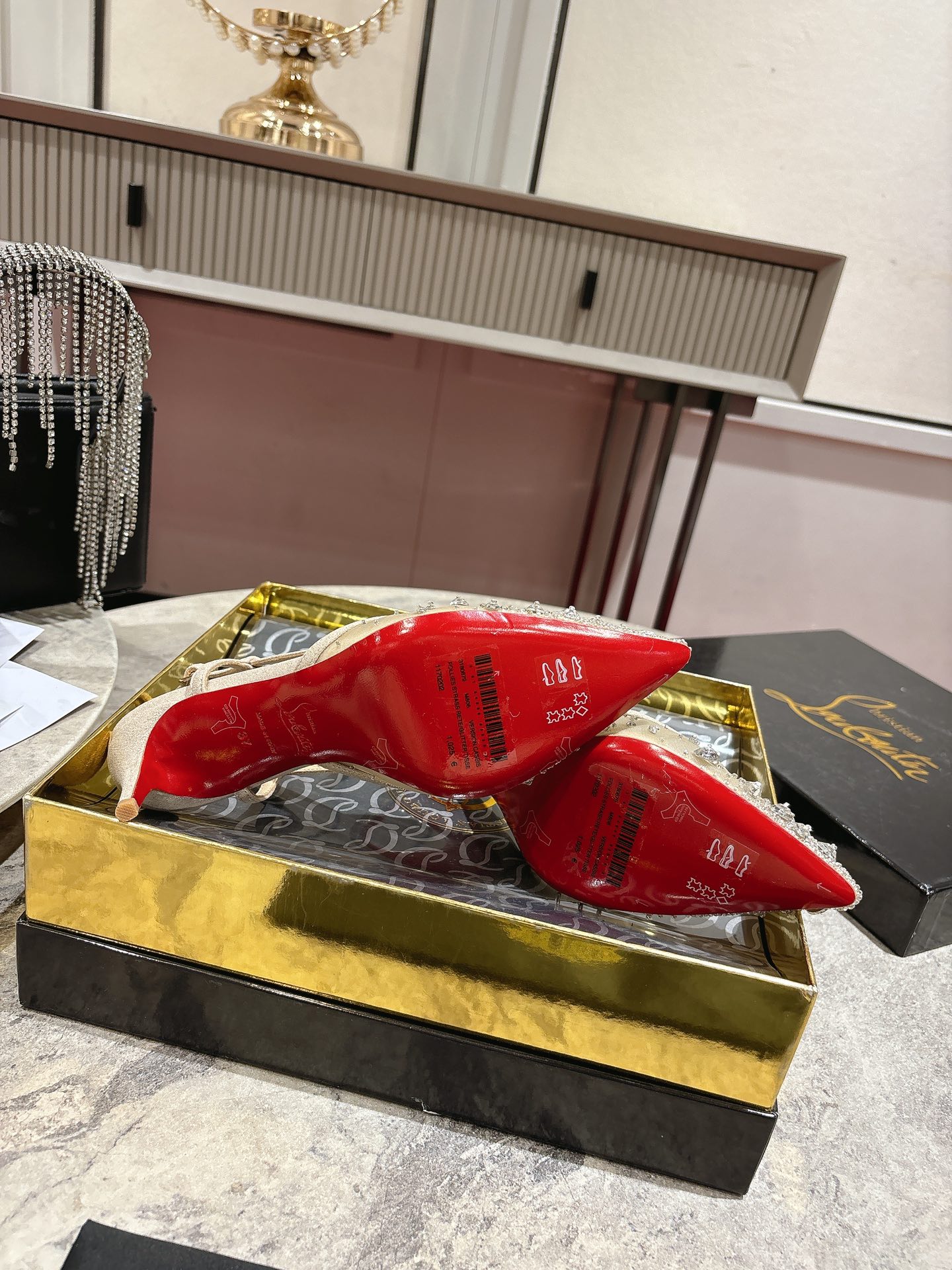 Luxury White Almond Crystal Beaded Heels by Christian Louboutin – 65mm Heel Height | Size 34-42 - 图片 9