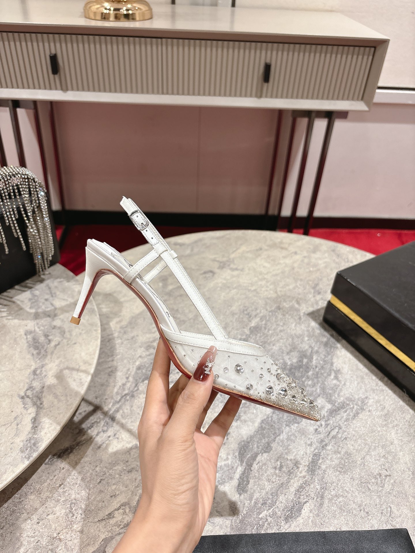 “White Almond Crystal Beaded Shoe with 65mm Heel by Christian Louboutin | Size 34-42” - 图片 4