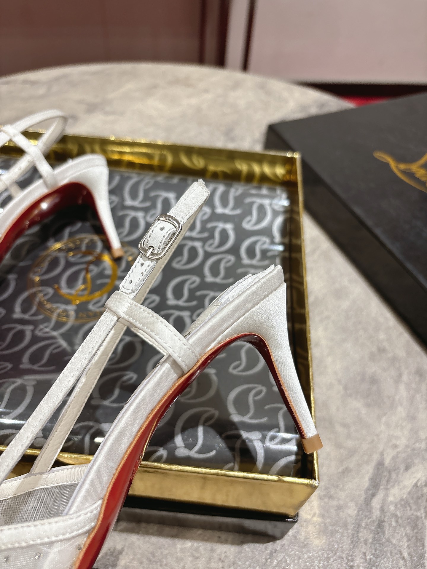 “White Almond Crystal Beaded Shoe with 65mm Heel by Christian Louboutin | Size 34-42” - 图片 8
