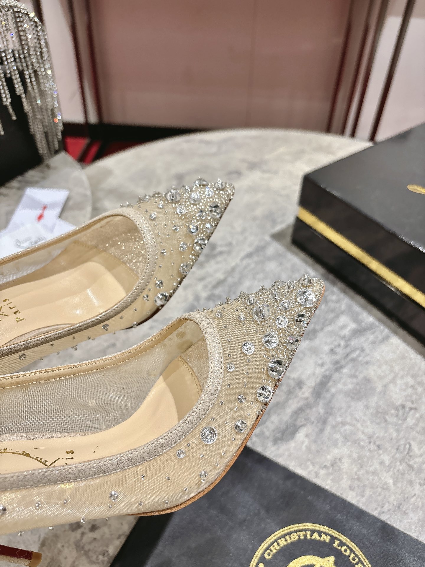 Luxury White Almond Crystal Beaded Heels by Christian Louboutin – 85mm Height | Size 34-42 – SEO-friendly title. - 图片 8