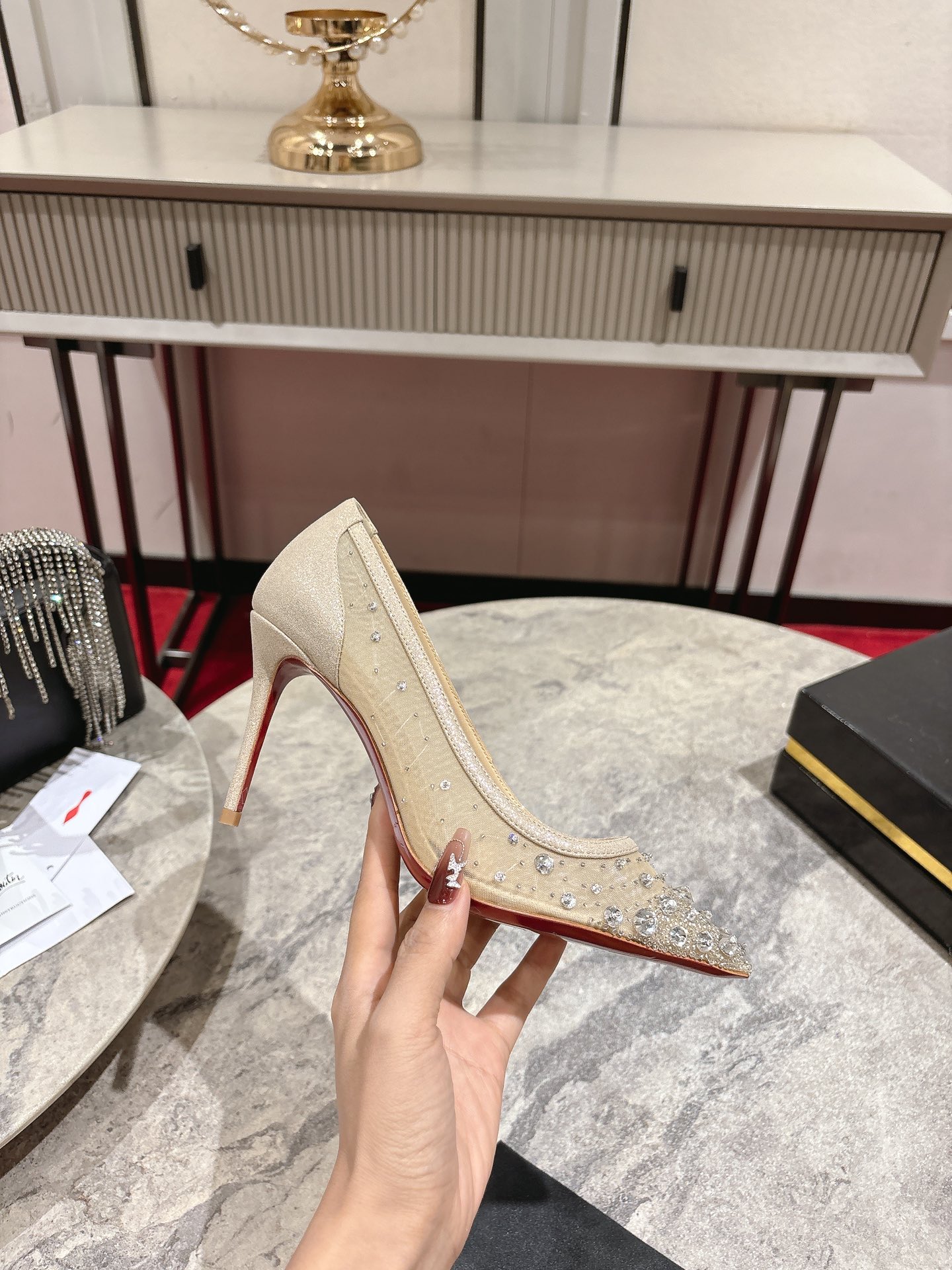 Luxury White Almond Crystal Beaded Heels by Christian Louboutin – 85mm Height | Size 34-42 – SEO-friendly title. - 图片 2