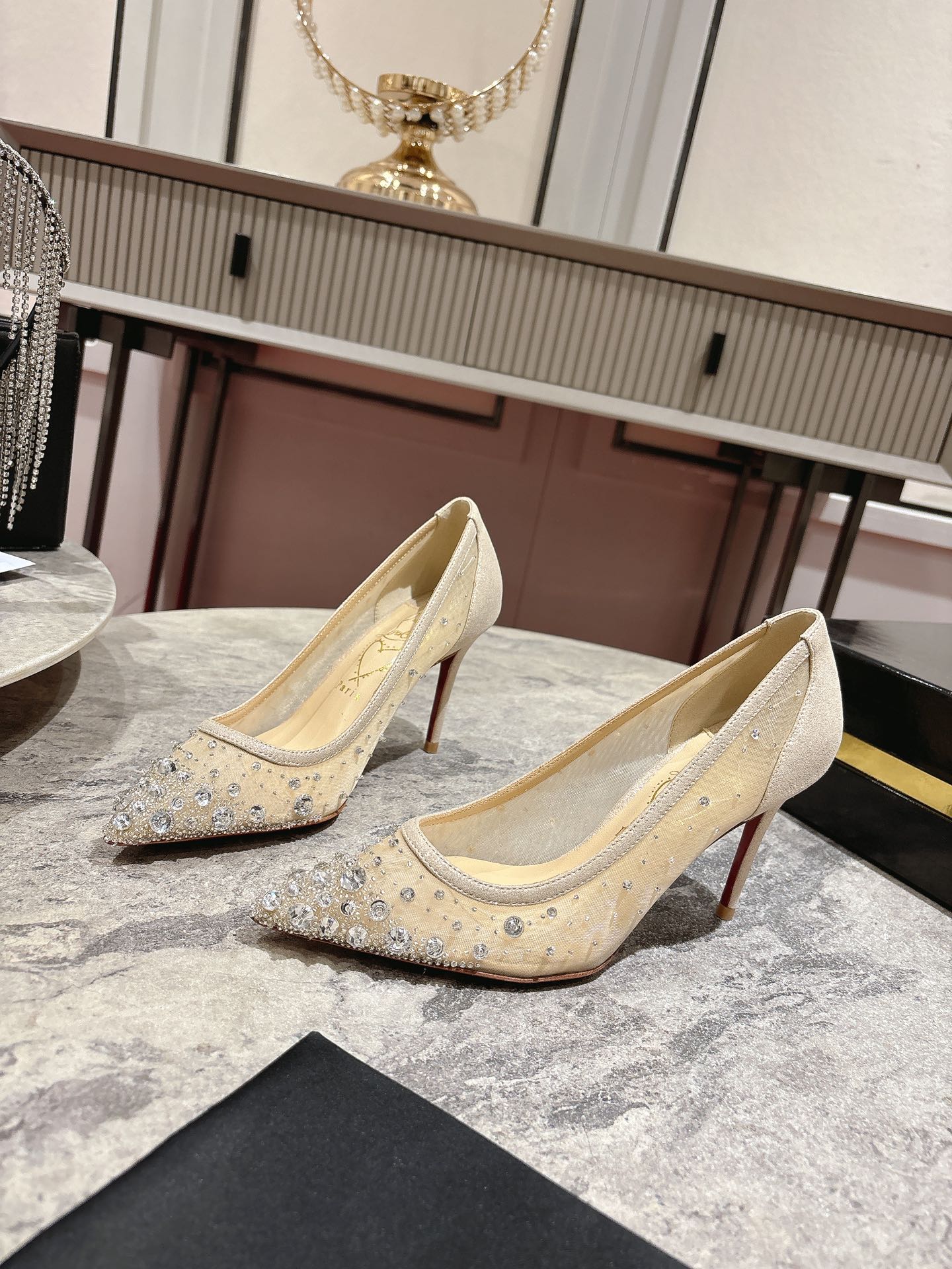 Luxury White Almond Crystal Beaded Heels by Christian Louboutin – 85mm Height | Size 34-42 – SEO-friendly title. - 图片 3