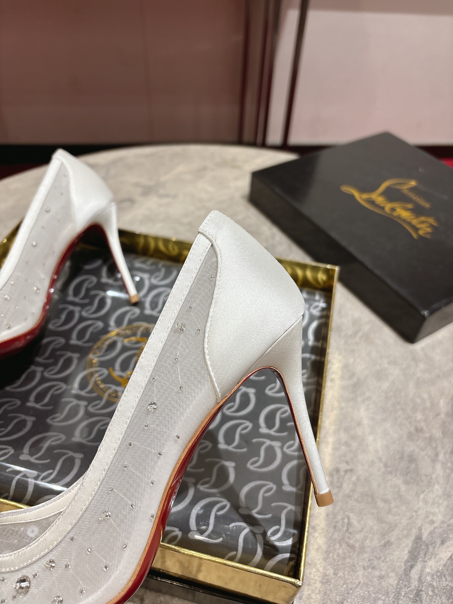 “White Almond Crystal Beaded Christian Louboutin Heels with 85mm Heel Height, Size 34-42” - 图片 8