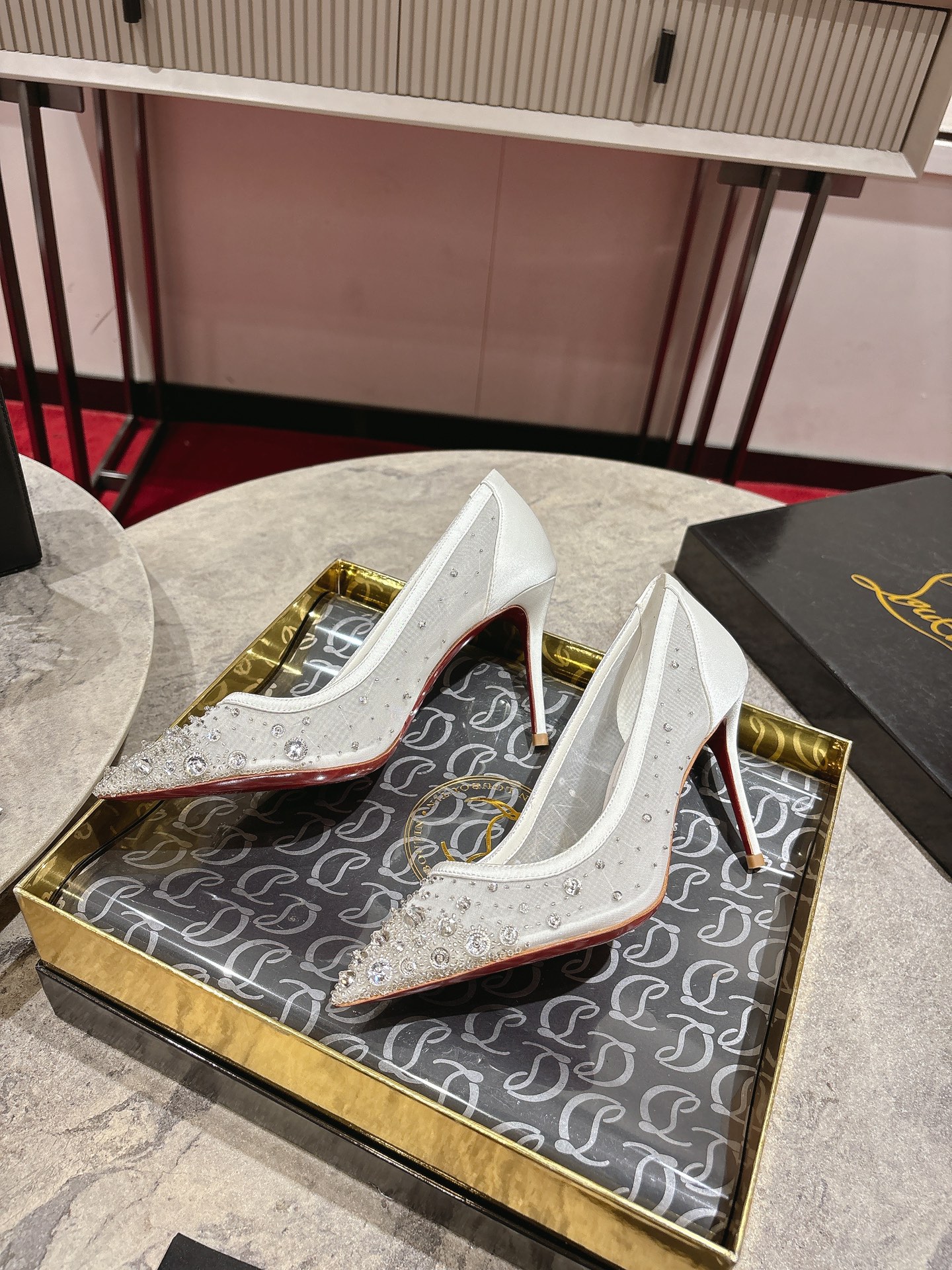 “White Almond Crystal Beaded Christian Louboutin Heels with 85mm Heel Height, Size 34-42” - 图片 7