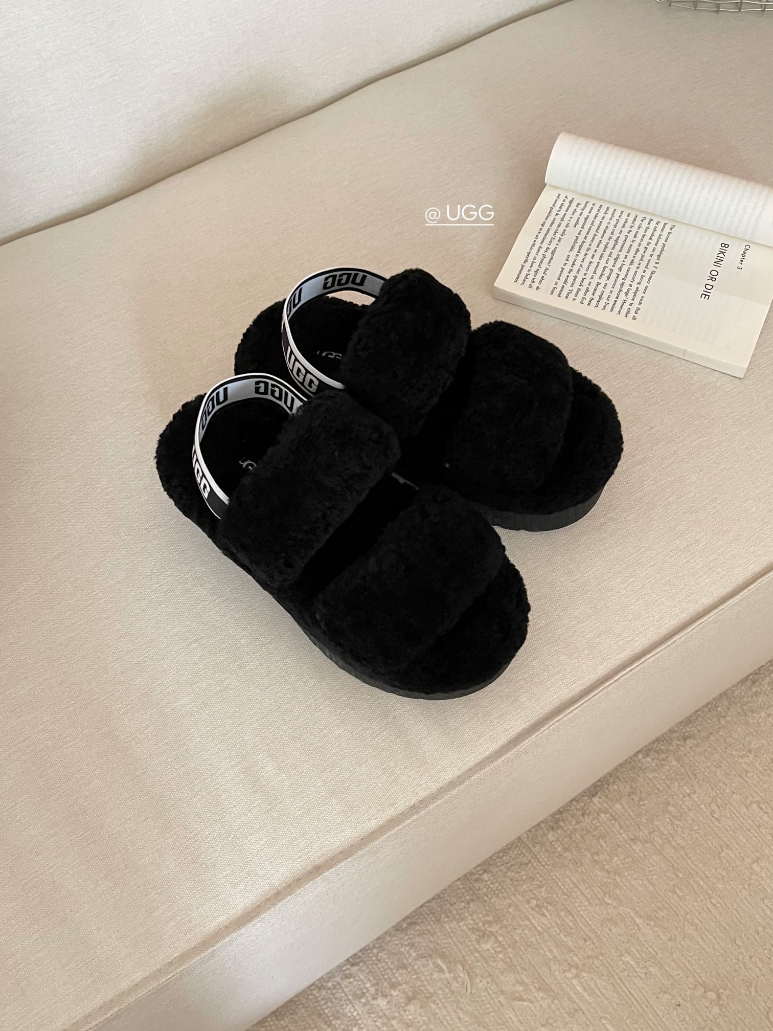 【ugg】秋冬周冬雨同款毛茸拖
 品名：欧芙拉菲塔，
隆丰泰迪毛松糕底拖 它是经典款oh yeah凉鞋的