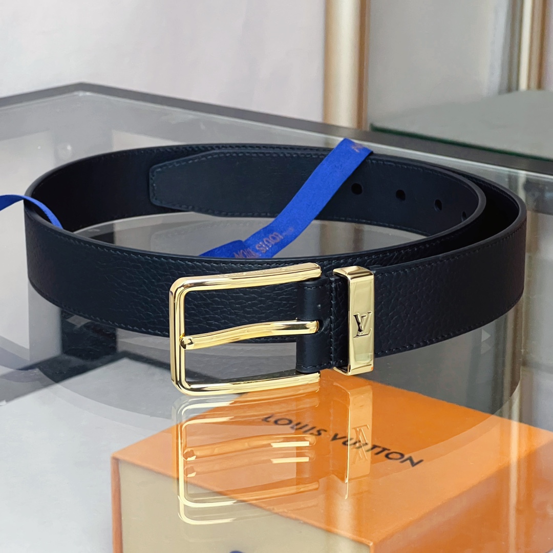 [LV Belts]LV M8202T PontNeuf 35mm BeltThis Taurillon leather belt is made