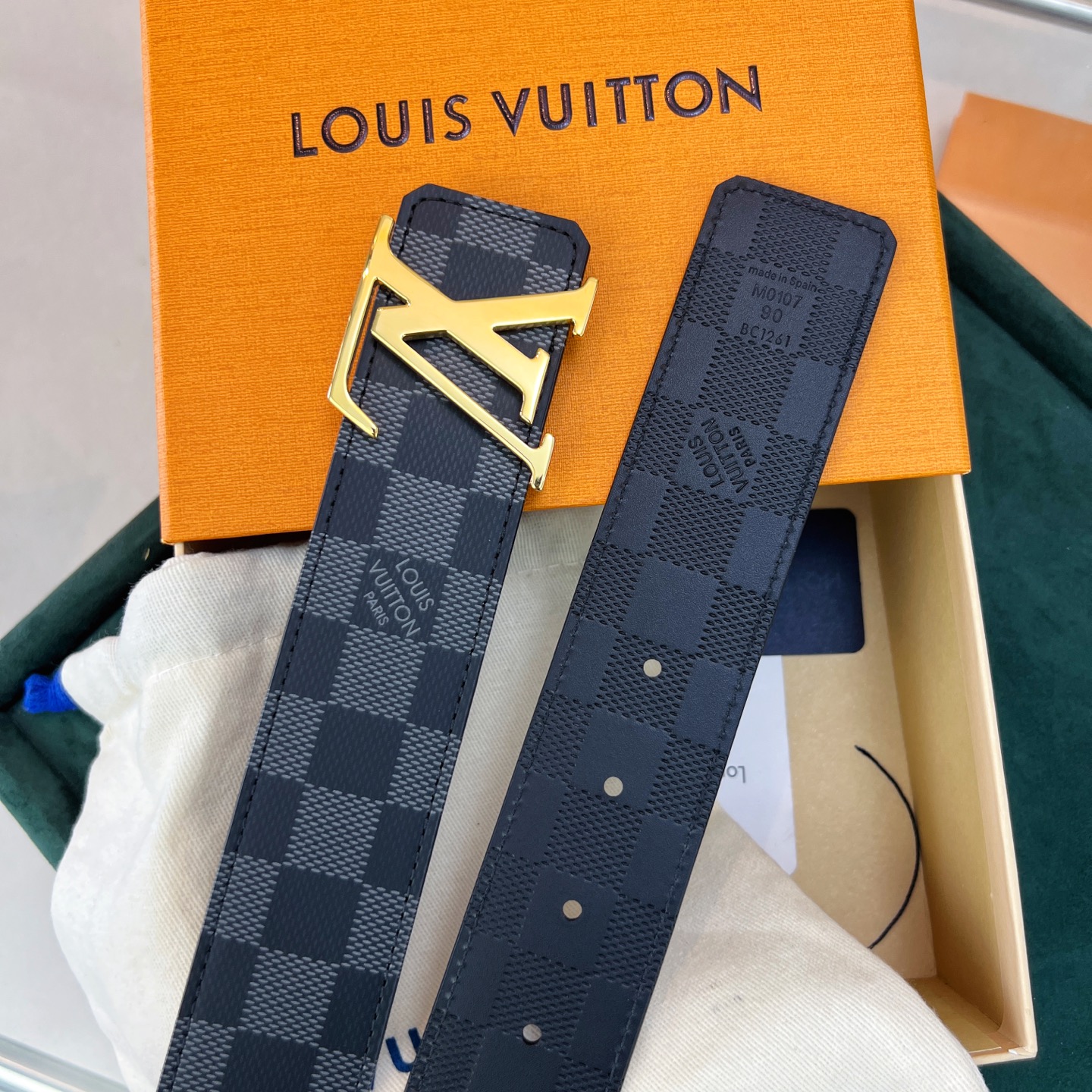 上質でスタイリッシュなベルトを厳選