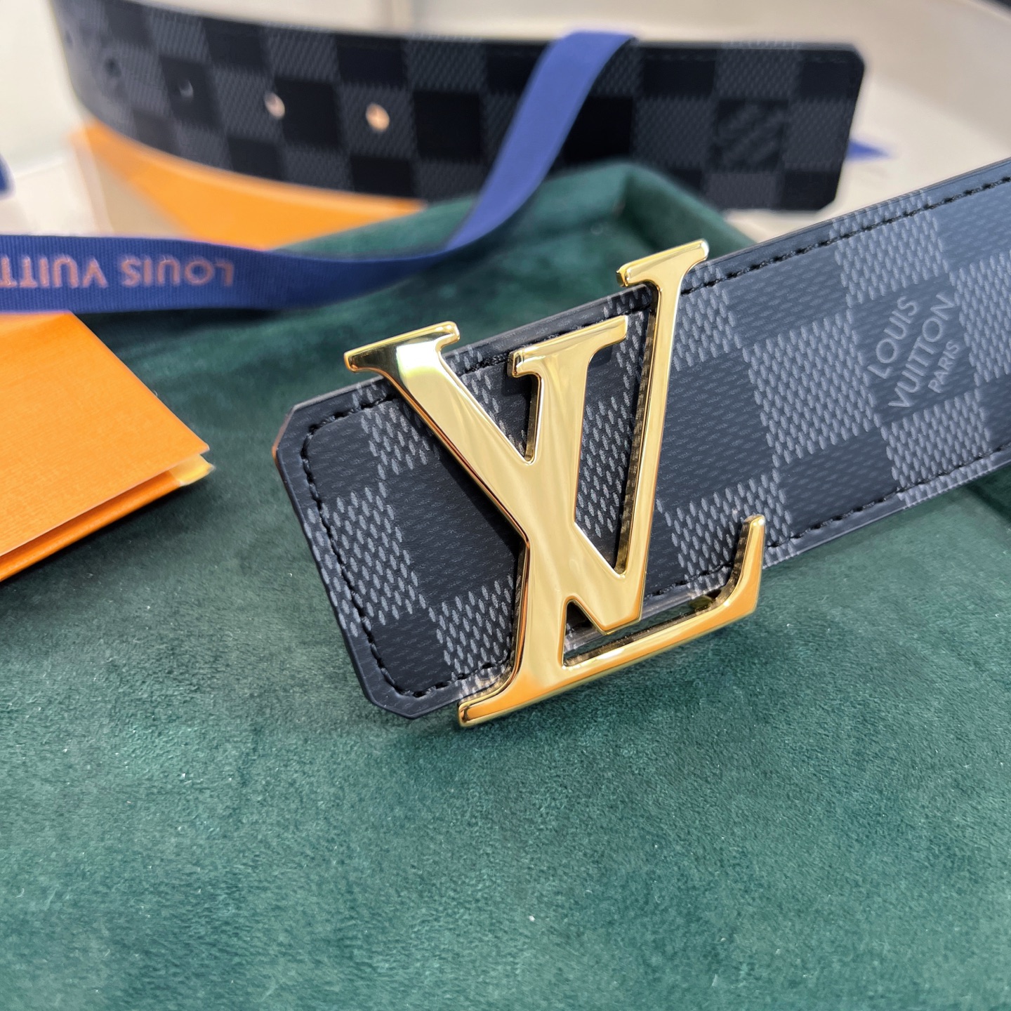 上質でスタイリッシュなベルトを厳選