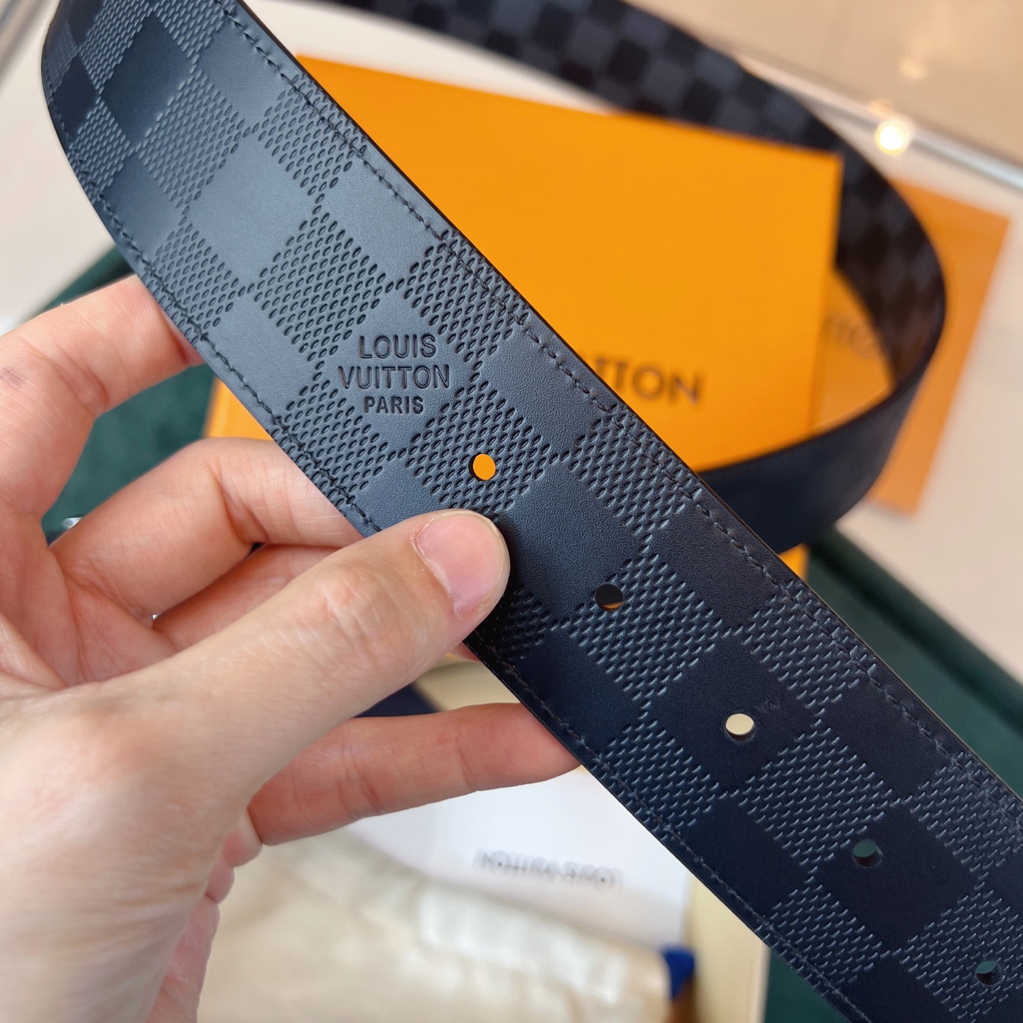 上質でスタイリッシュなベルトを厳選