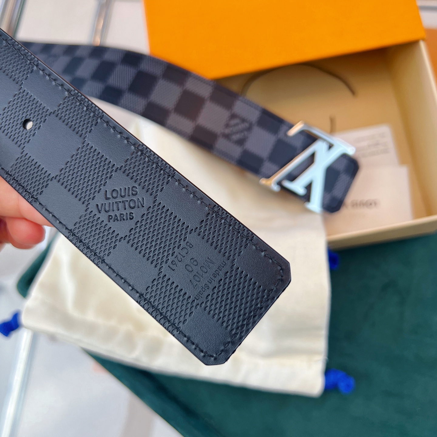 上質でスタイリッシュなベルトを厳選