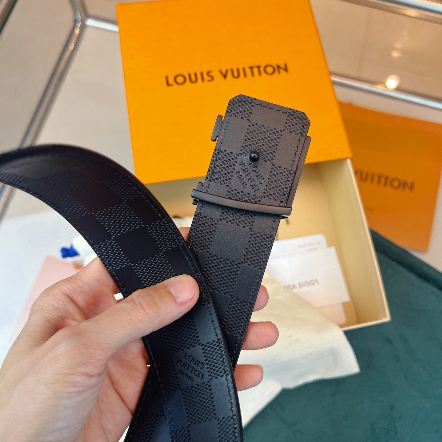 上質でスタイリッシュなベルトを厳選