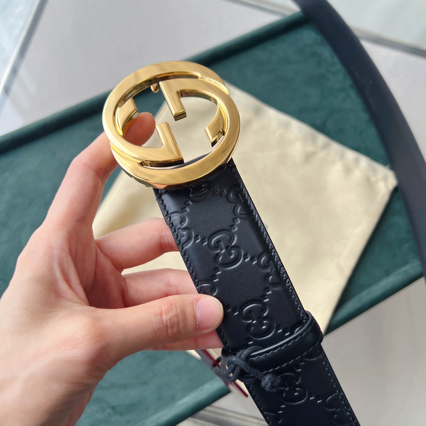 上質でスタイリッシュなベルトを厳選