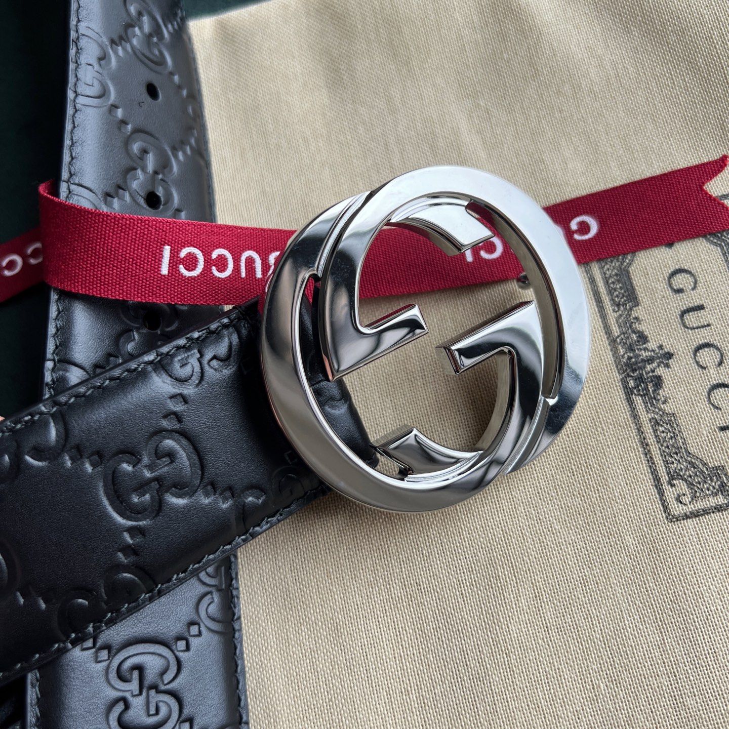 上質でスタイリッシュなベルトを厳選