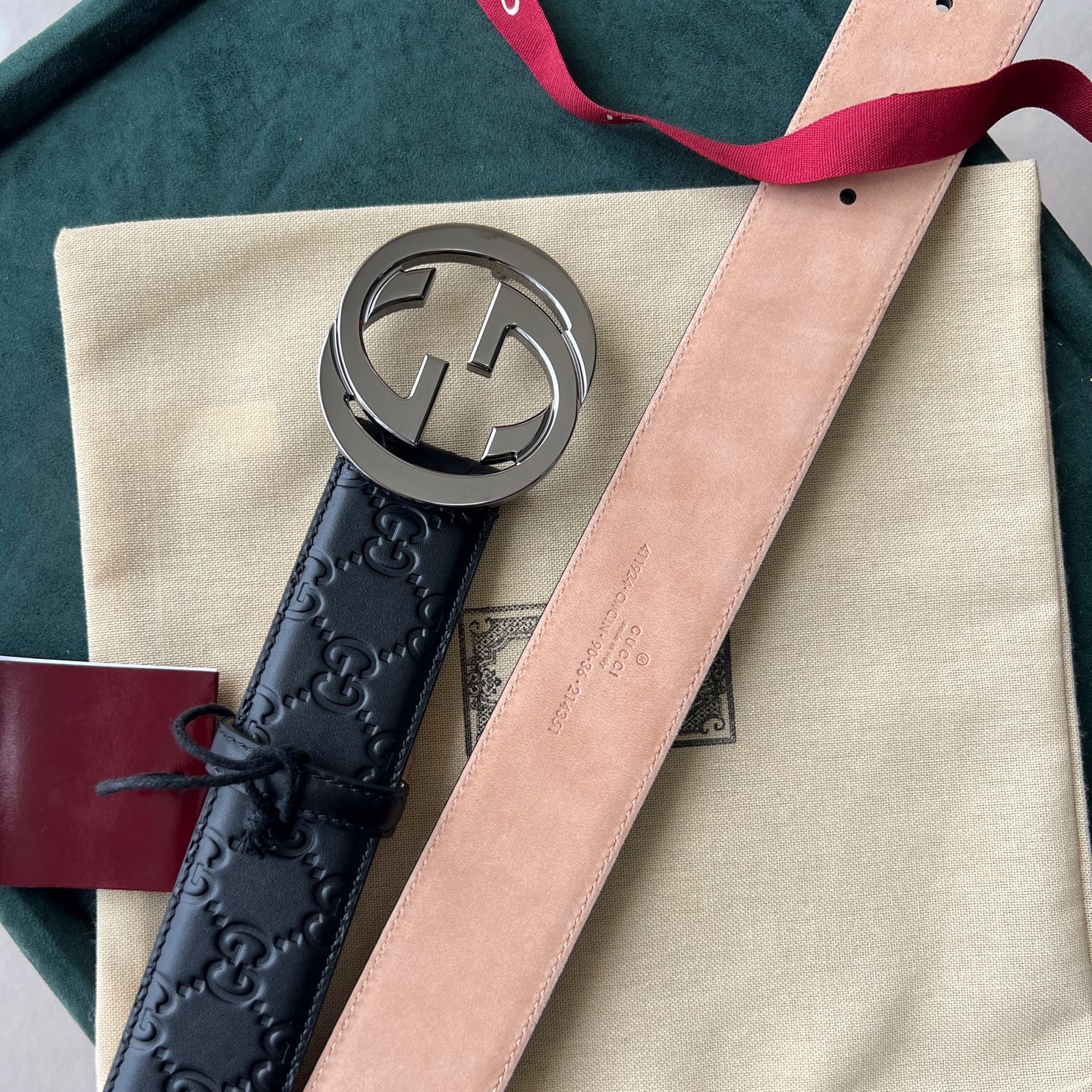 上質でスタイリッシュなベルトを厳選