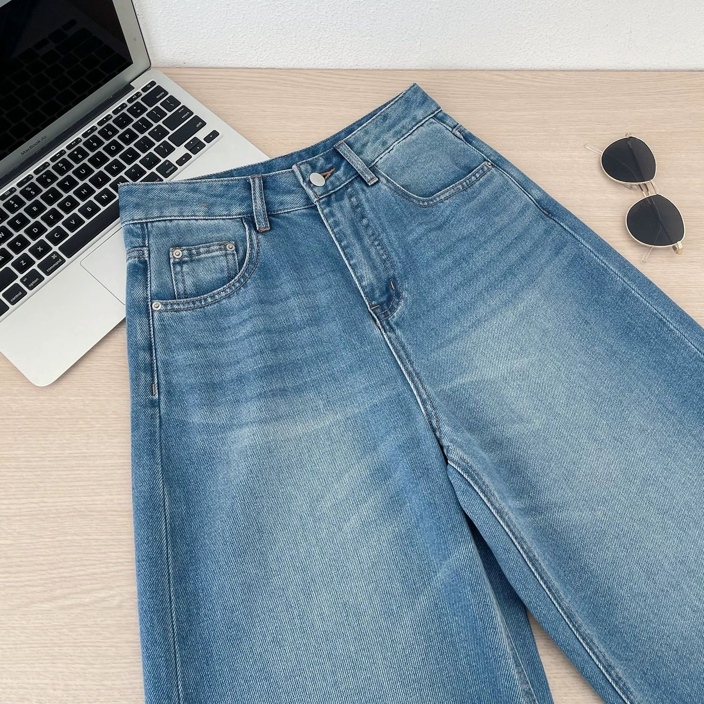 Alternative view of Jeans 05398