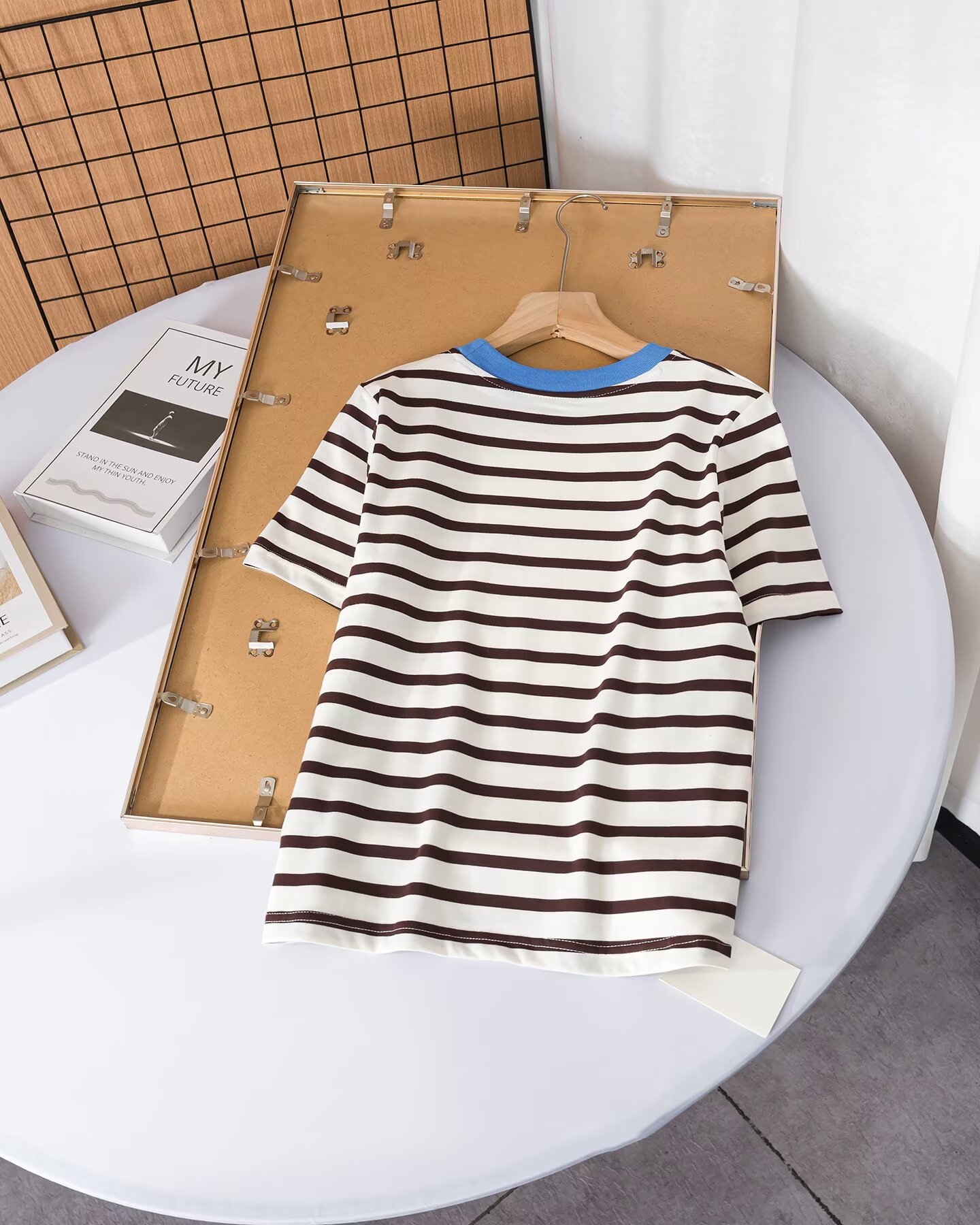Alternative view of T-Shirt 02453