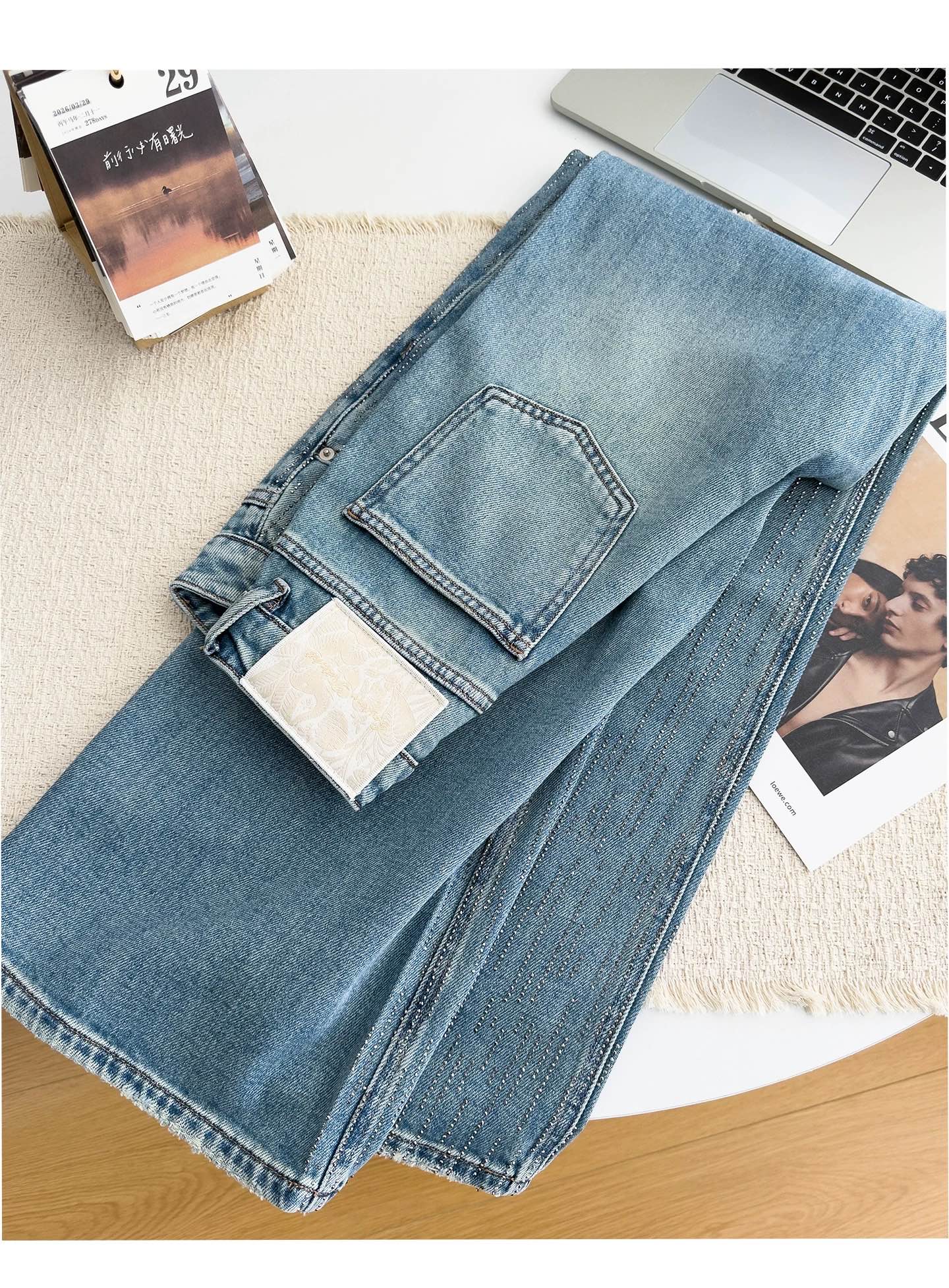 Alternative view of Jeans 00822
