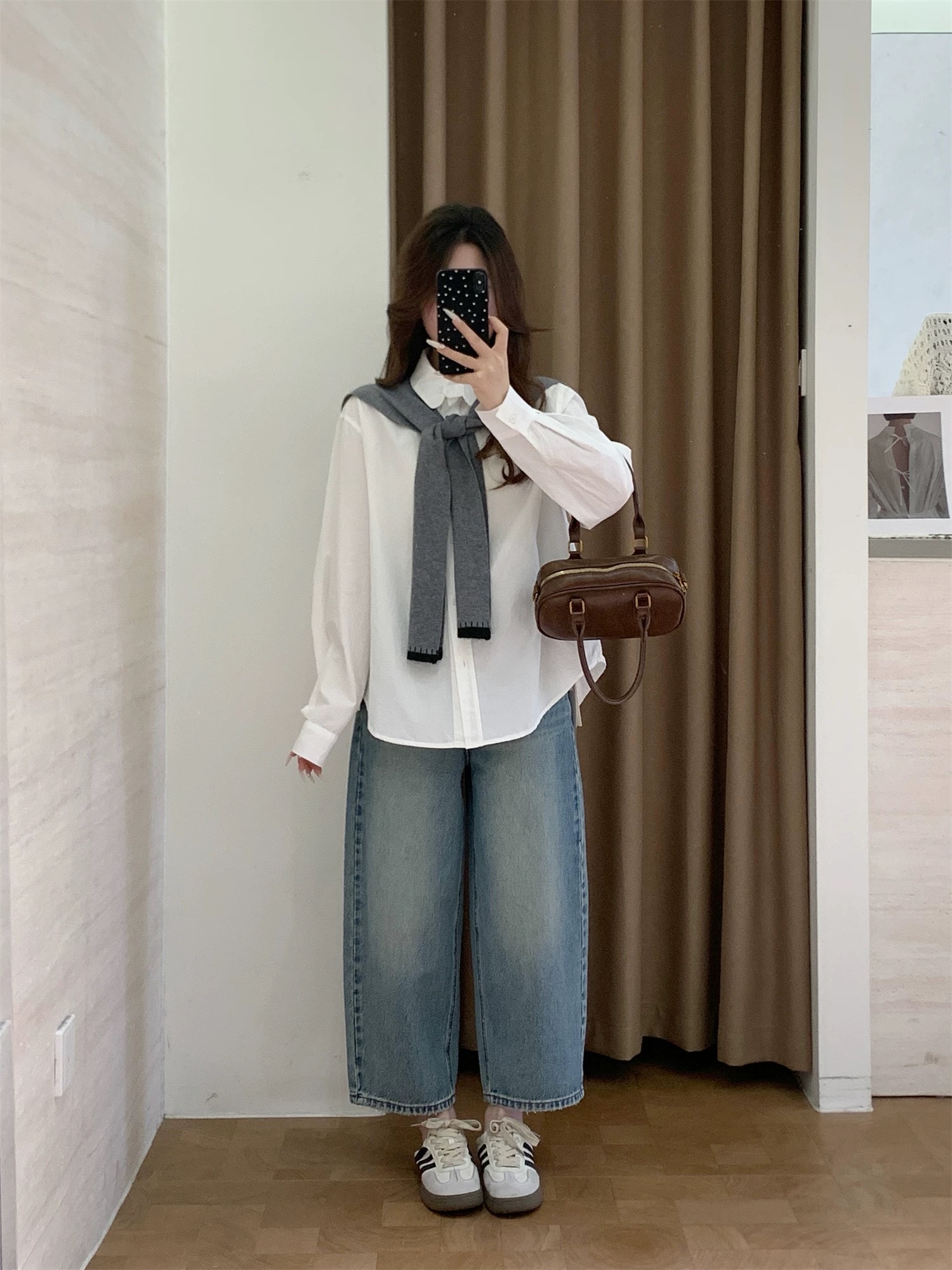 Alternative view of Hoodie 00823