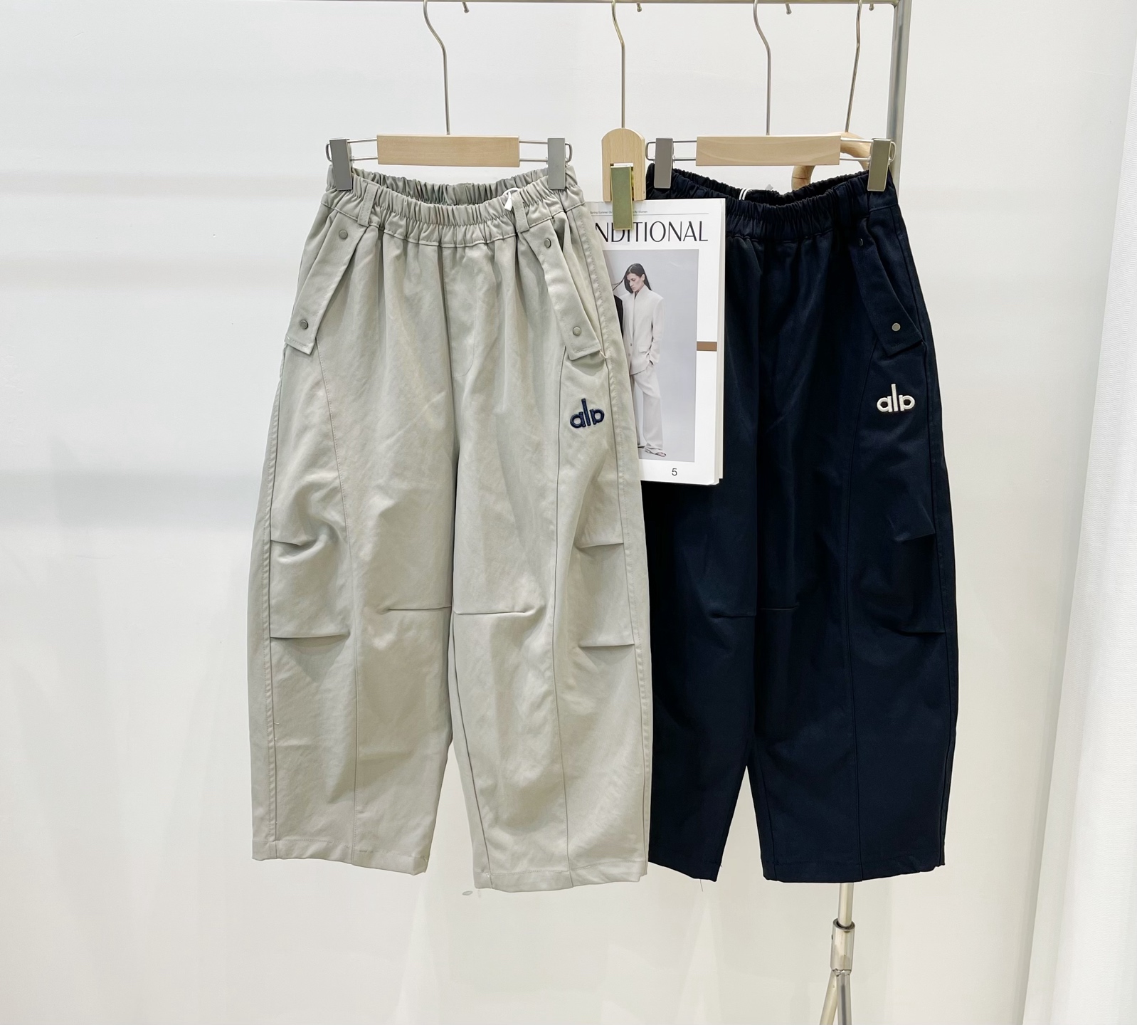 Venta rápida @89.9 pantalones de trabajo cargo con bolsillos 3D alo. 120-170. Pantalones casuales con estilo y comodida…