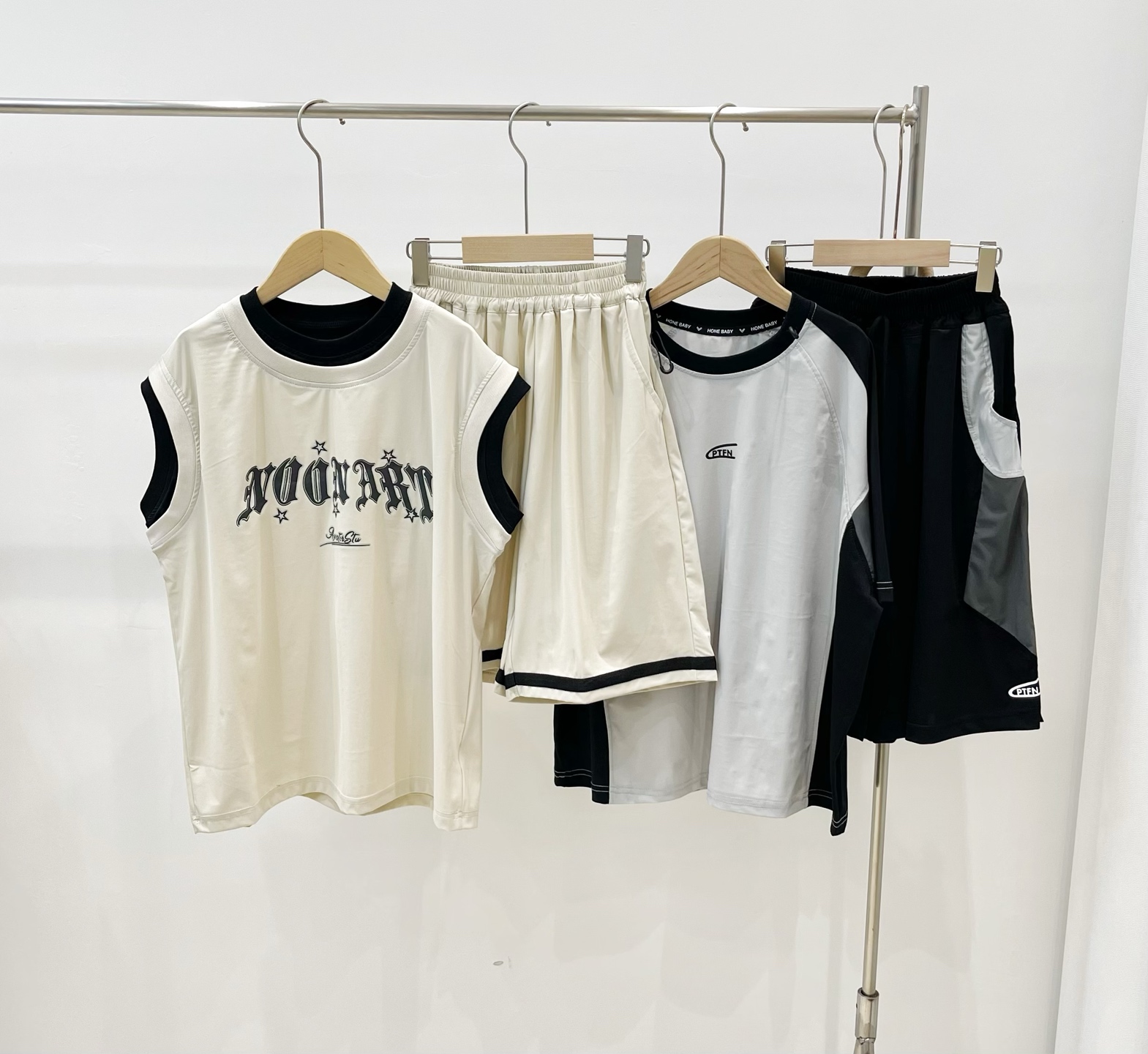 Venta al por mayor @89.9 Conjunto de piel de hielo súper fresco. Tallas 120-170. Este conjunto de baloncesto de piel de…