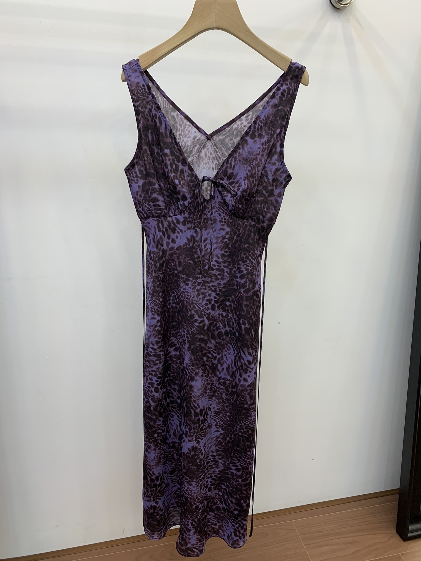 Realisation par深V紫色真丝连衣裙，收腰部份恰到好处，鱼尾裙摆拉长比例，超级好看SML（ebdydb）