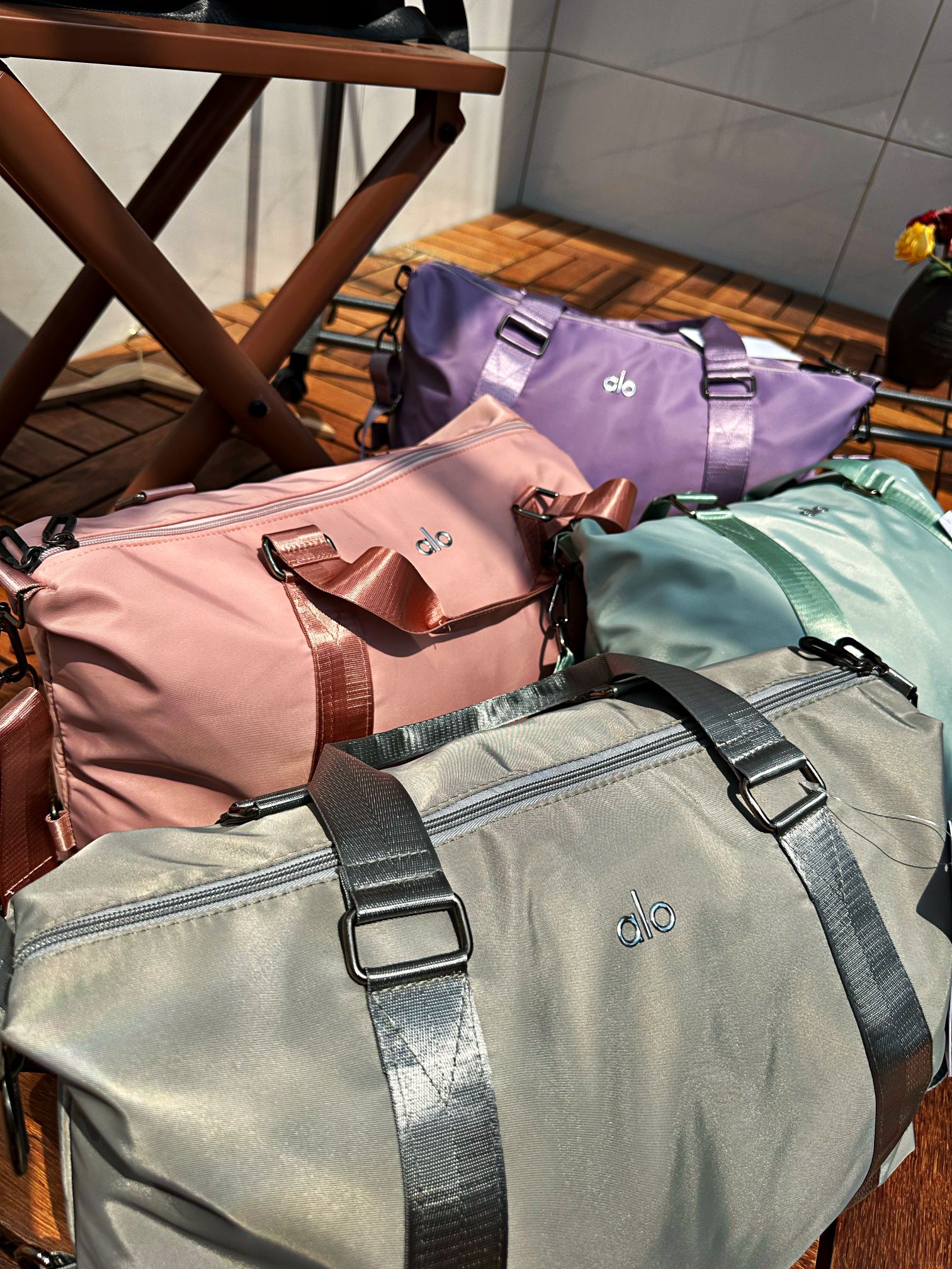 Alo accessories Alo sports and fitness travel bag made of light and soft nylon material high density wear-resistant and water-repellent yoga
