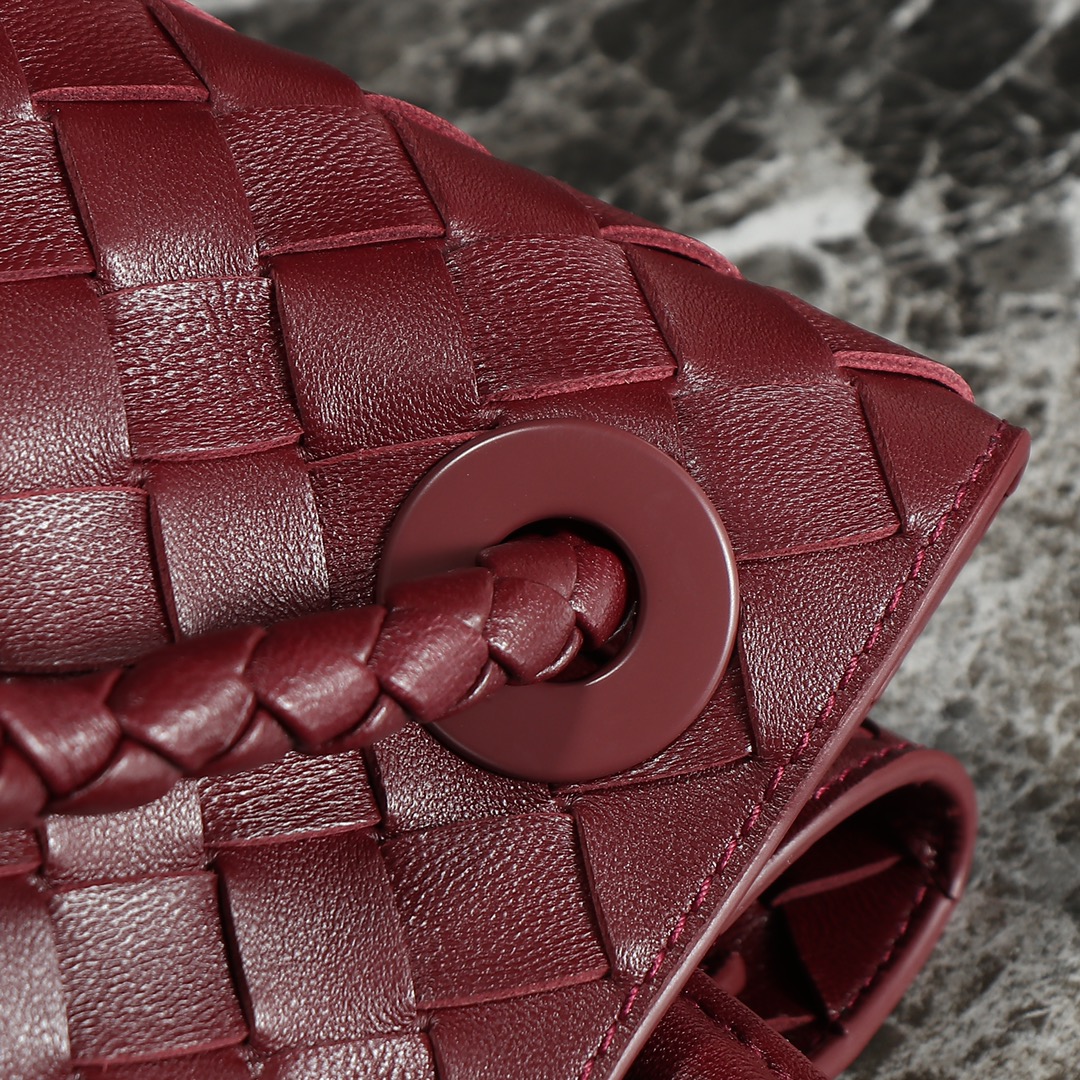 Bottega Veneta Andiamo Medium Bag: Hand-Woven Leather, Burgundy Elegance 6 i1698254546 2748 4