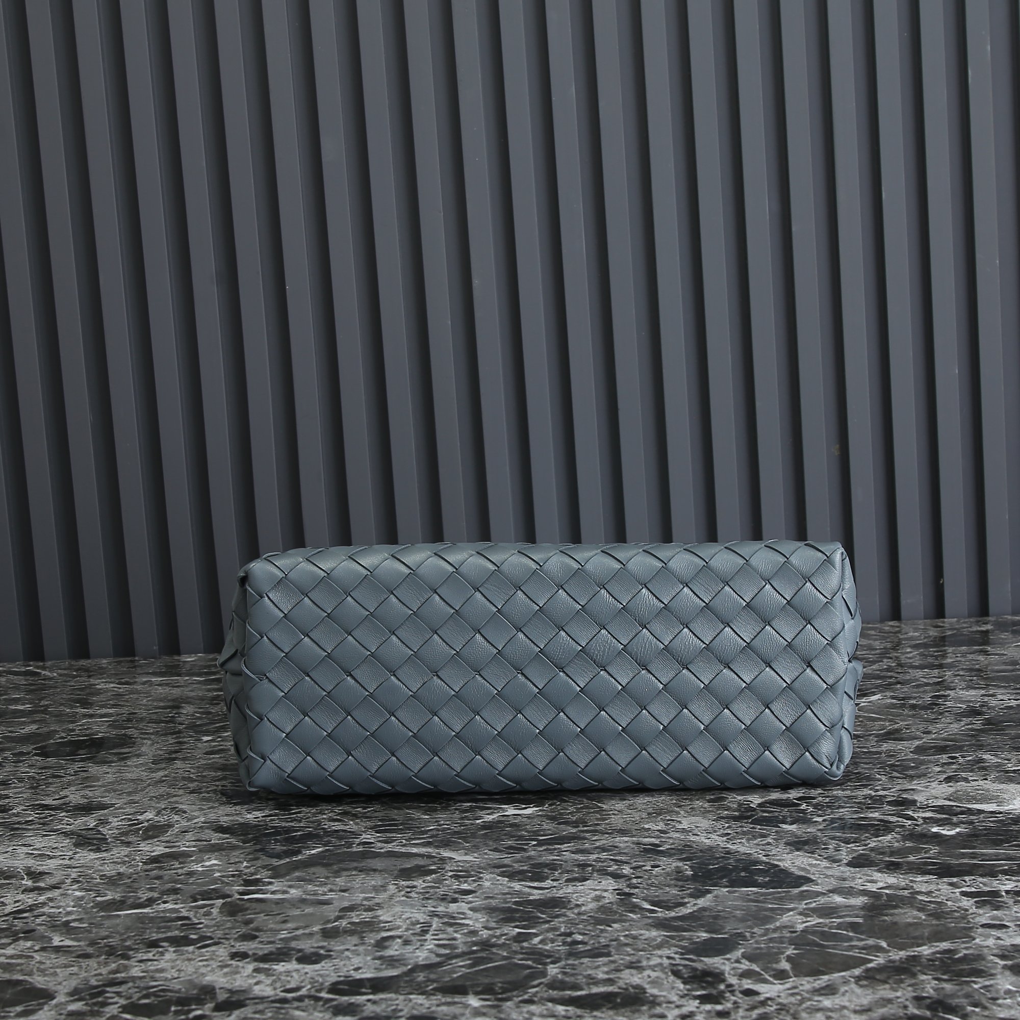 Bottega Veneta Andiamo Medium Bag: Woven Nappa Leather, Stylish and Functional 5 a1701764463831 0128
