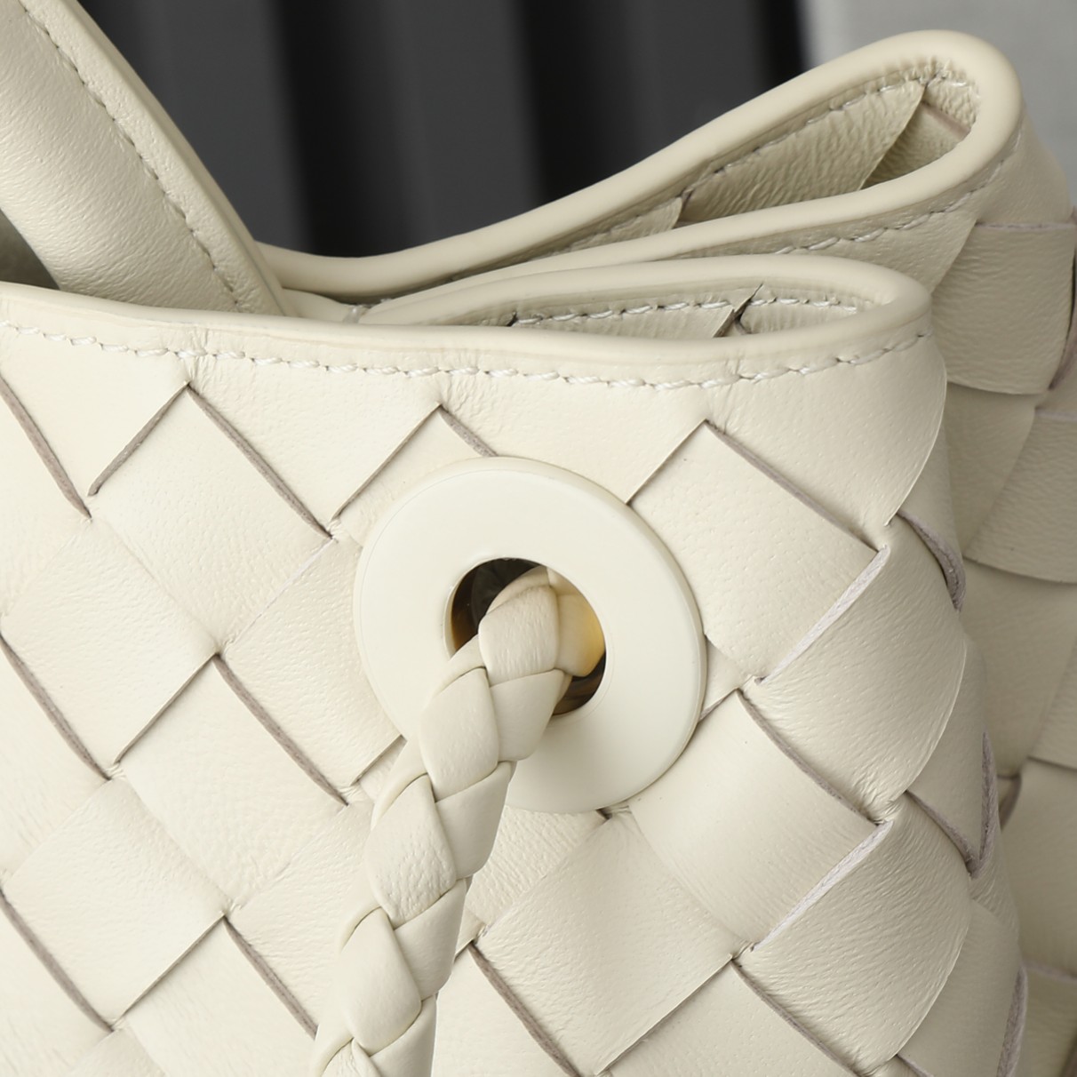 Bottega Veneta Andiamo Medium Handbag, Nappa Leather, Timeless Design, Ivory 4 a1723185765091 1714
