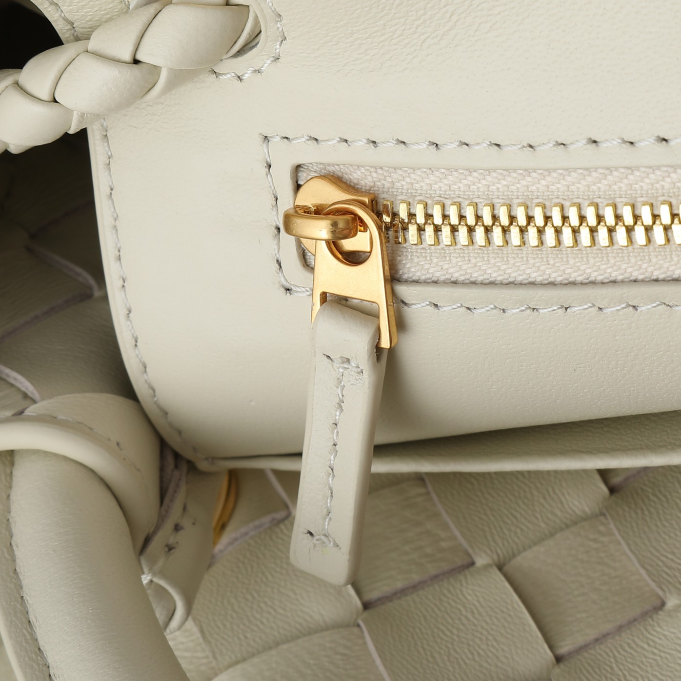 Bottega Veneta Andiamo Medium Handbag, Nappa Leather, Timeless Design, Ivory 6 a1723185766522 0601