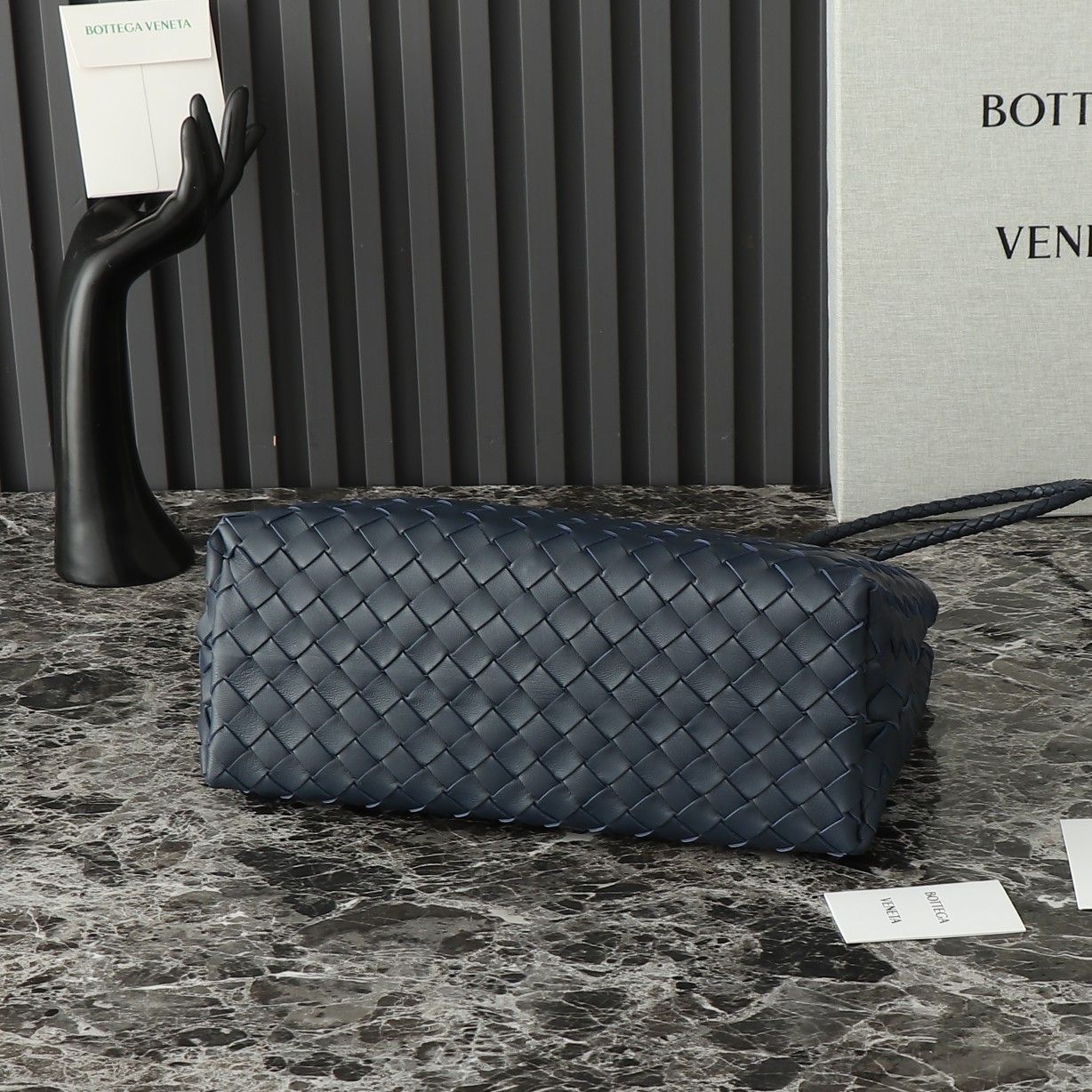 Bottega Veneta Andiamo Medium Bag: Hand-Woven Leather, Stylish & Functional 7 a1725245335068 8657