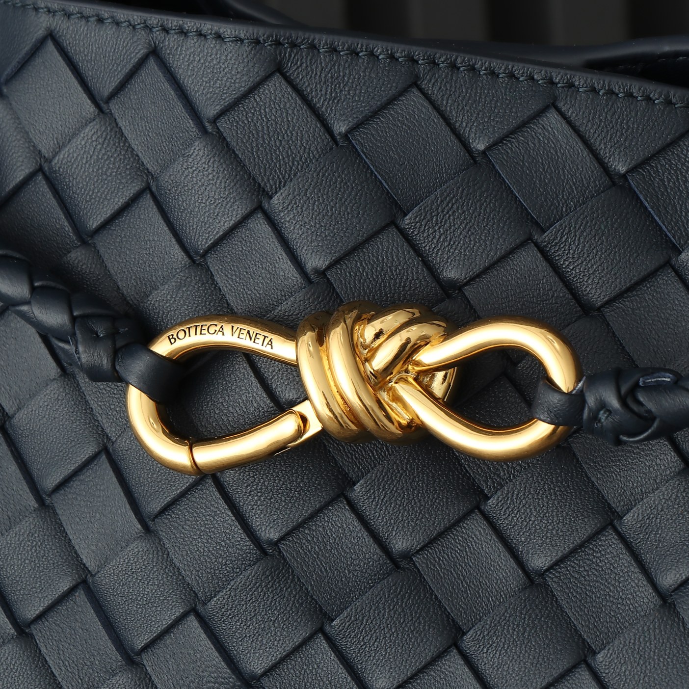 Bottega Veneta Andiamo Medium Bag: Hand-Woven Leather, Stylish & Functional 4 a1725245335266 5421