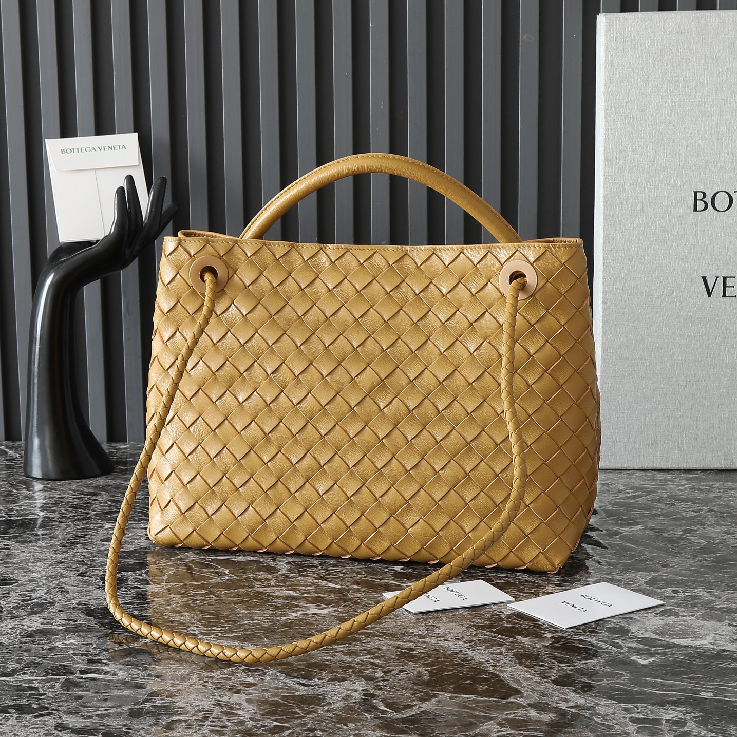Bottega Veneta Andiamo Medium Bag: Iconic Design, Luxurious Nappa Leather 5 a1729500404176 6062