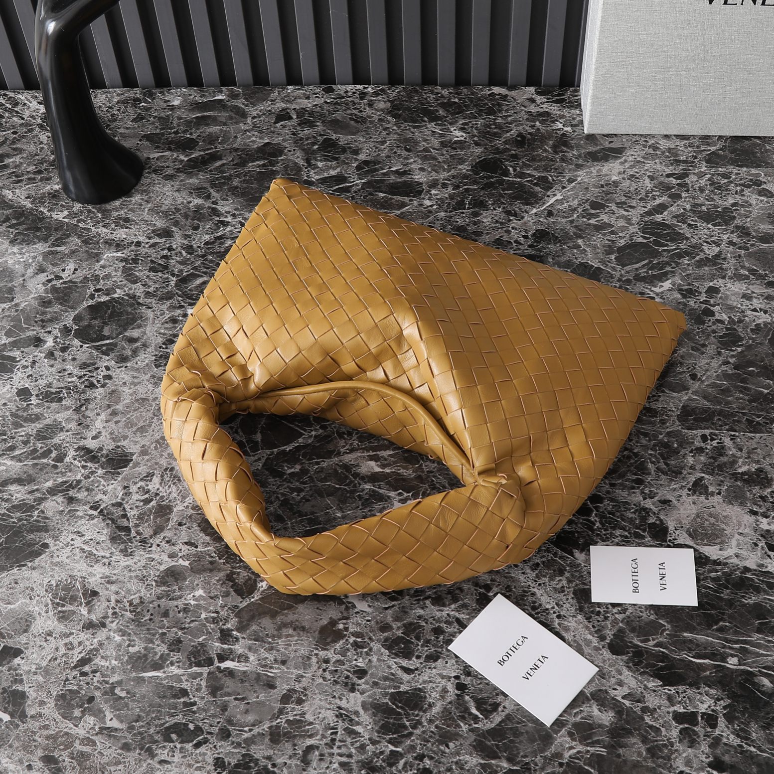 Bottega Veneta small everyday